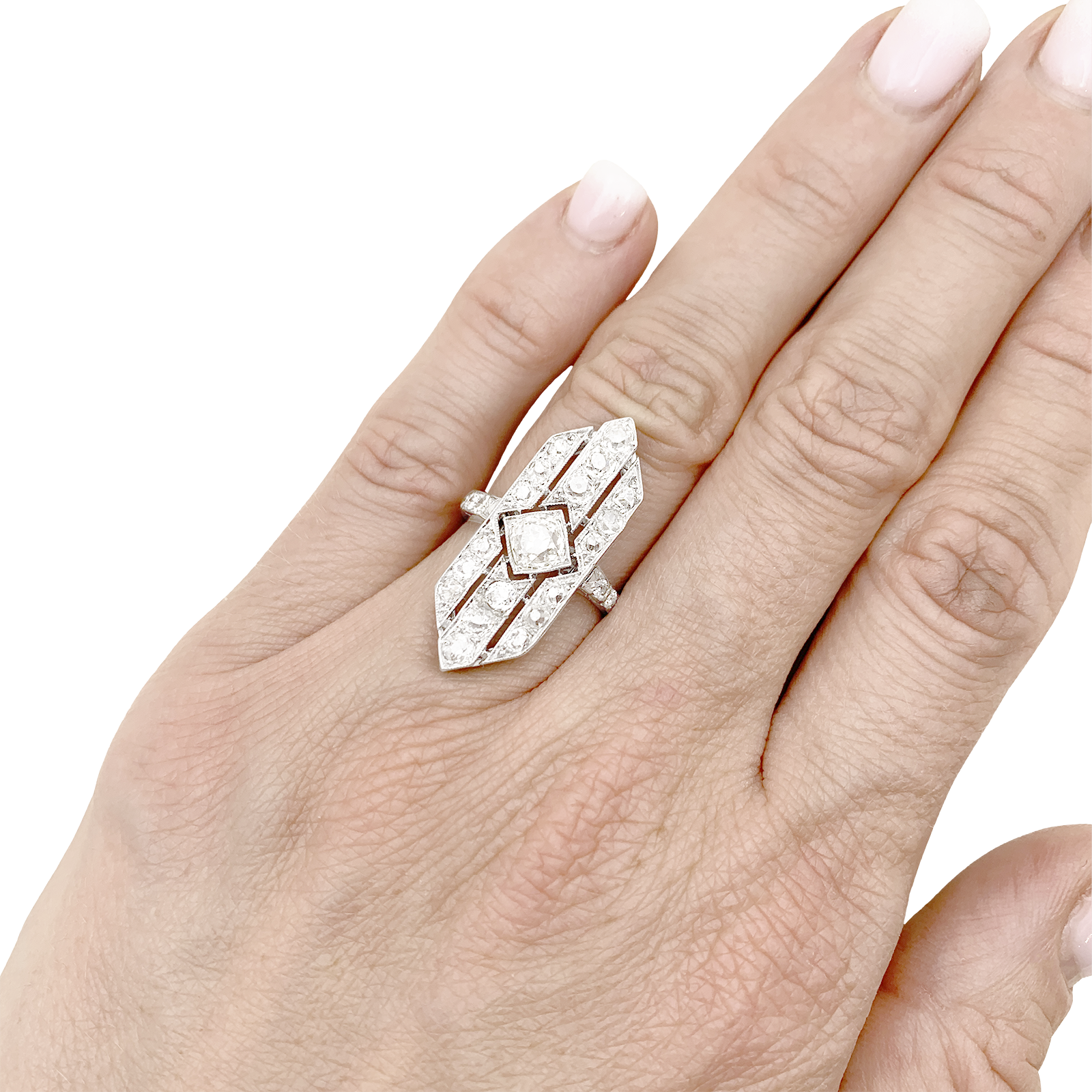 Bague Art Déco, platine et diamants.