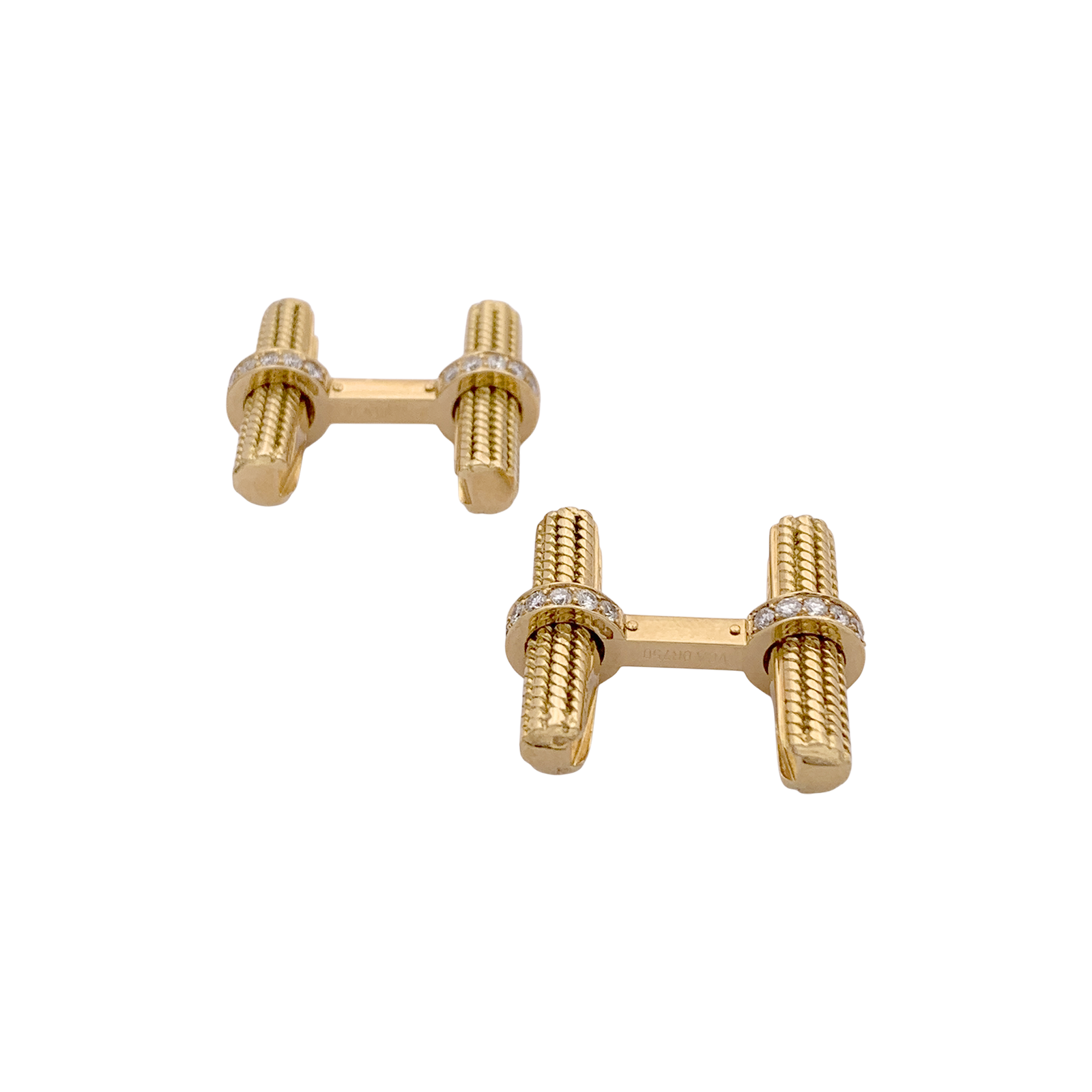 Boutons de manchette VAN CLEEF ET ARPELS, or jaune et diamants.