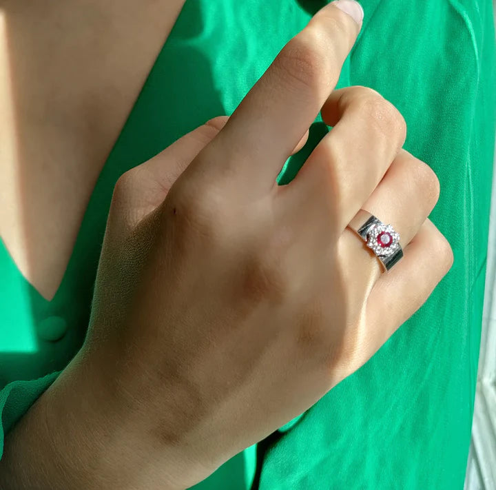 Bucherer Bague marguerite rubis