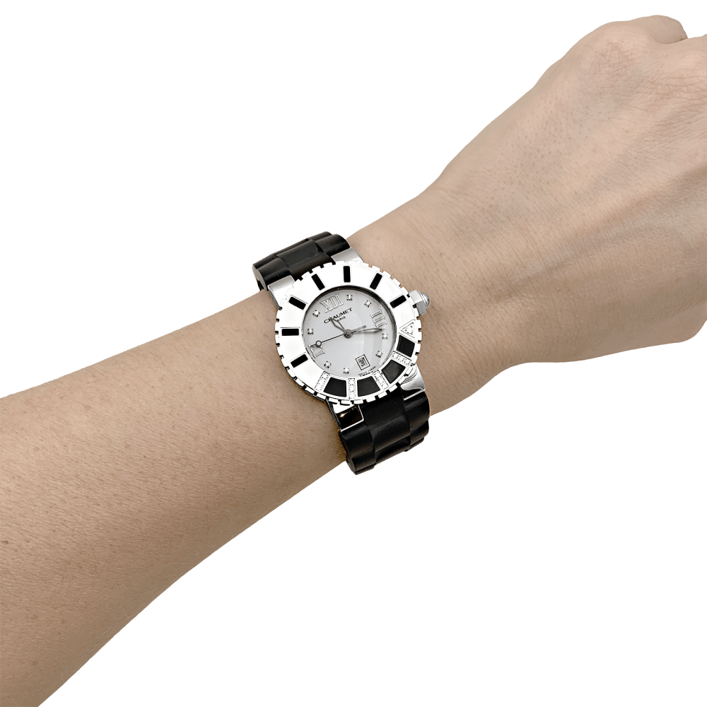Montre Chaumet, "Class-One", en acier et diamants.
