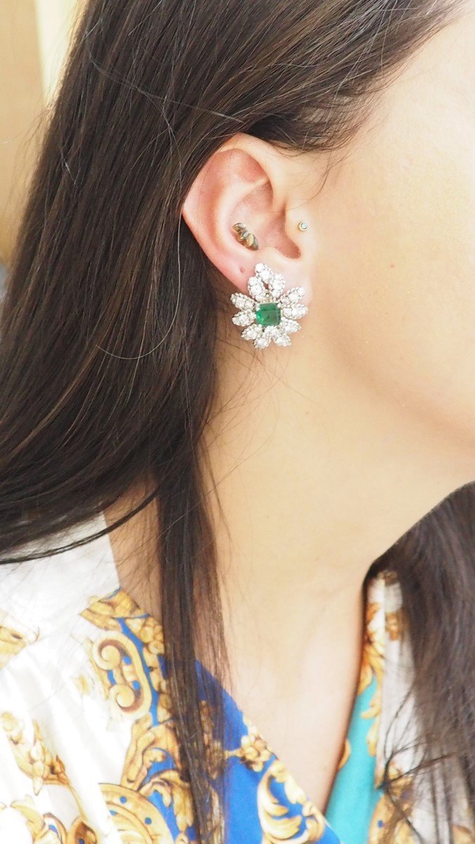 Boucles d'Oreilles Vintage Or Blanc Diamants Et Emeraudes - Maison Eloe