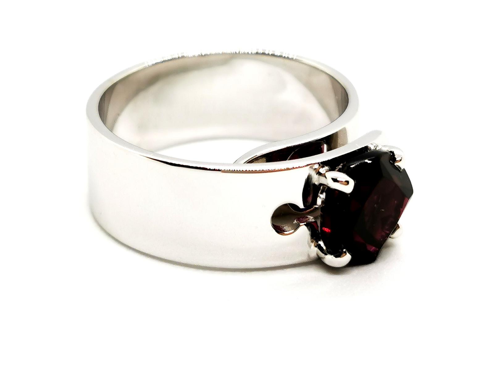 Dinh Van Sixtine Ring White Gold Garnet