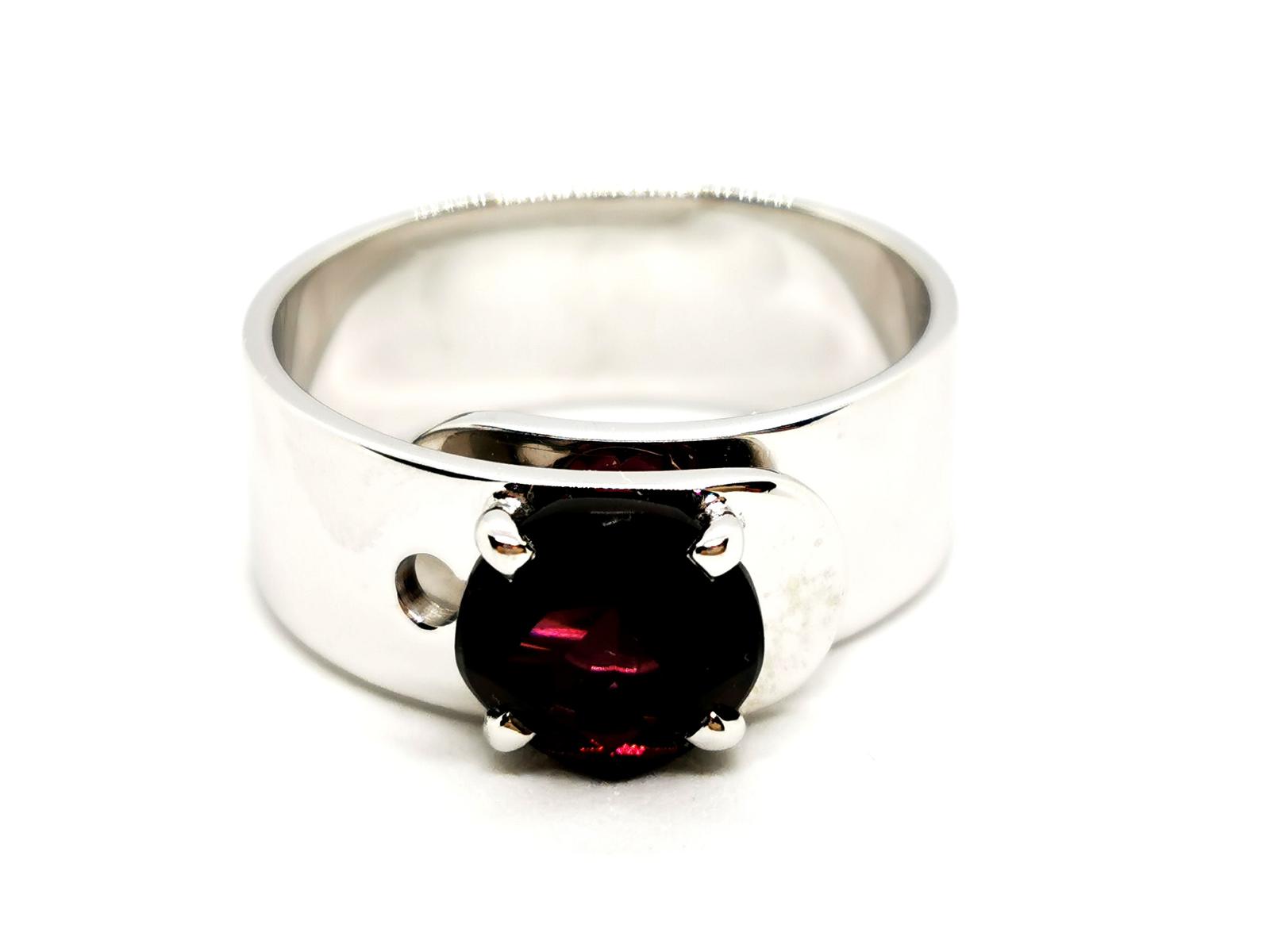 Dinh Van Sixtine Ring White Gold Garnet