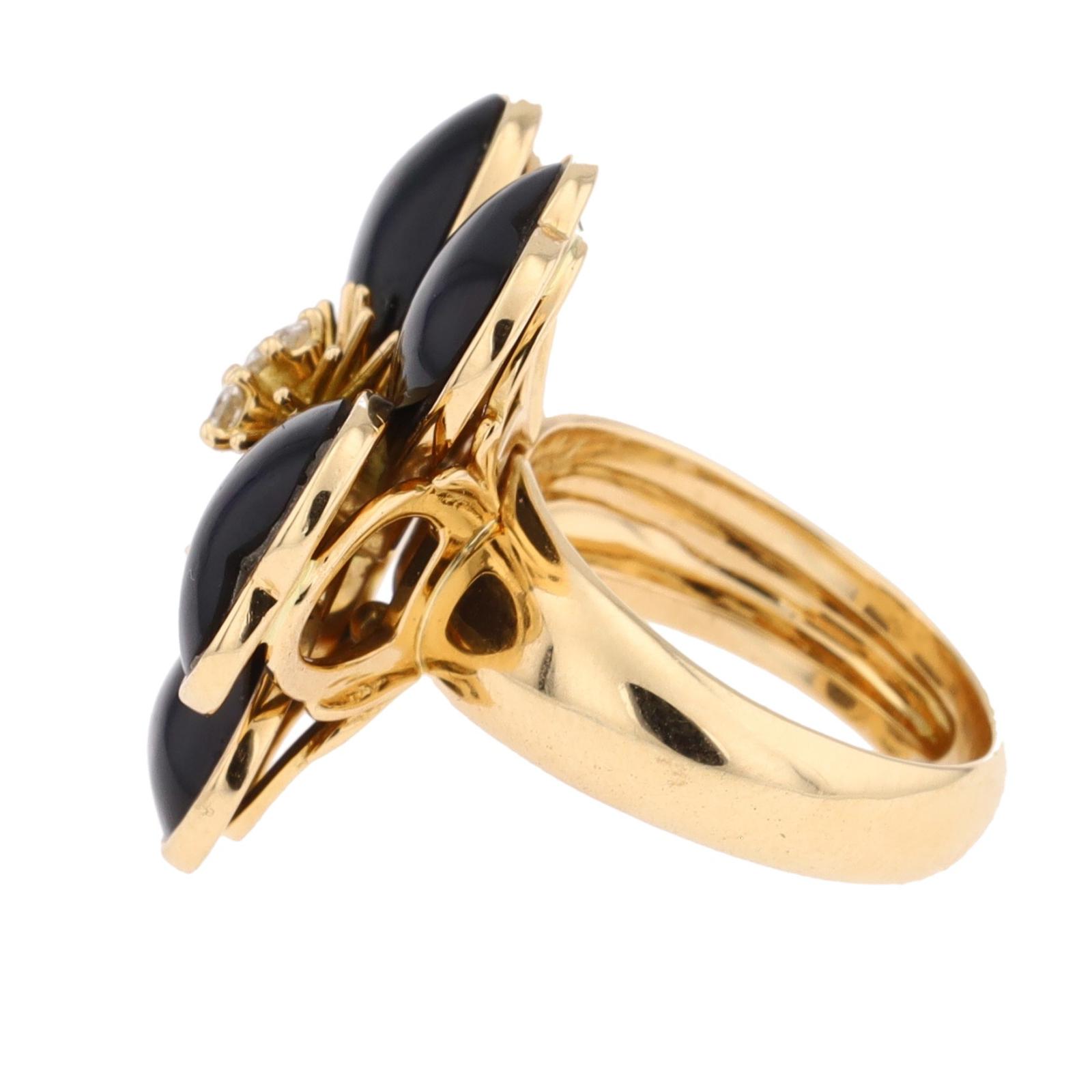 Van Cleef & Arpels Christmas Rose Ring Yellow Gold Diamond