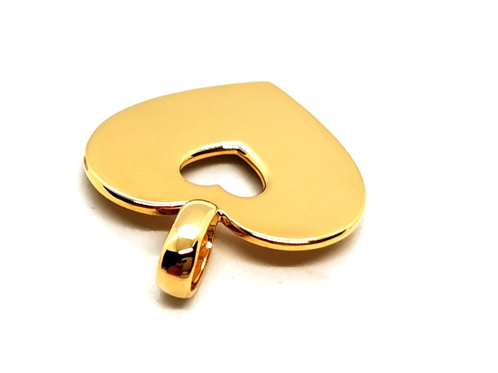 Poiray Secret Heart Pendant Yellow Gold