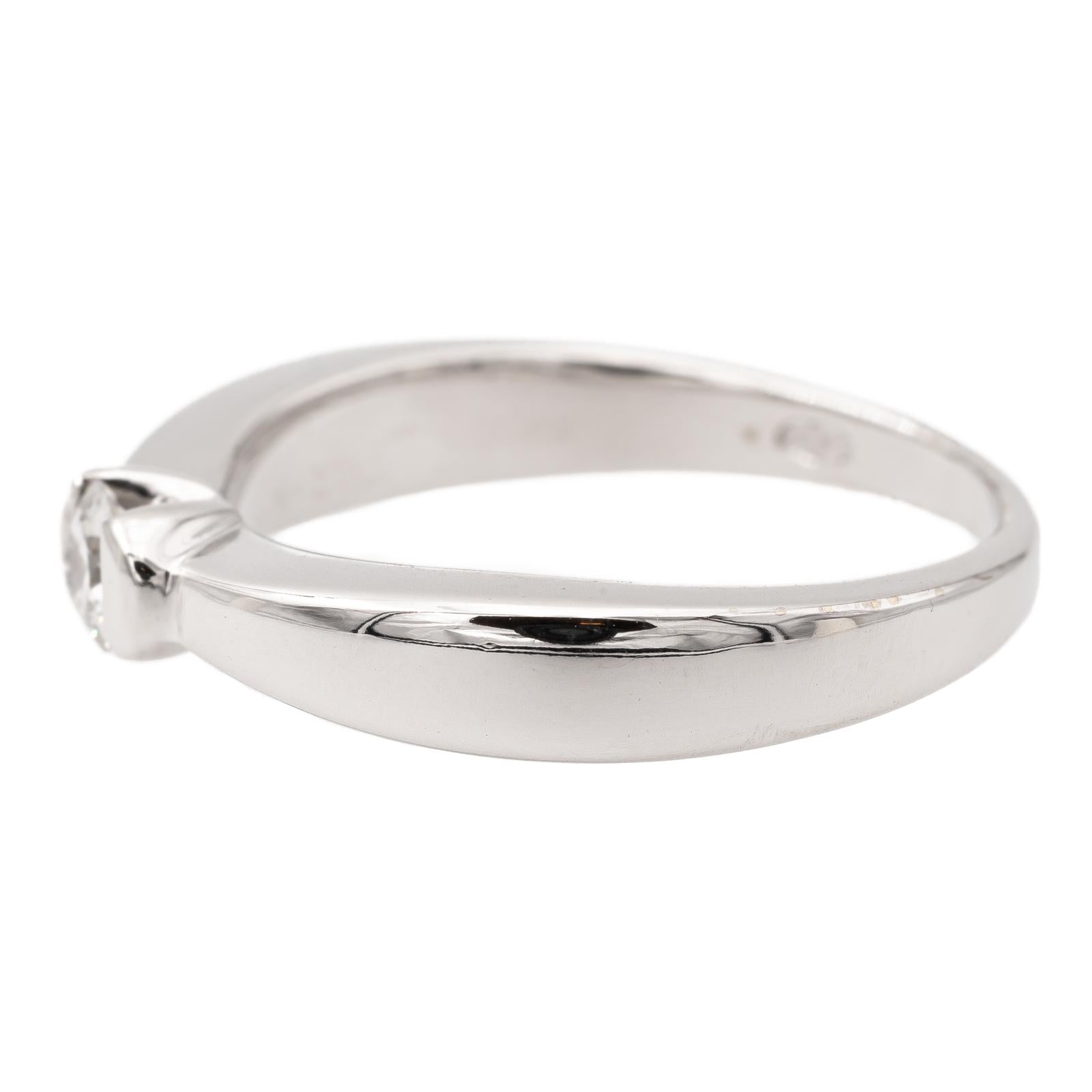 Balmain Solitaire Ring White Gold Diamond