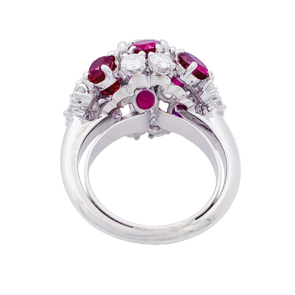 Bague platine, diamants, rubis. - Maison Eloe