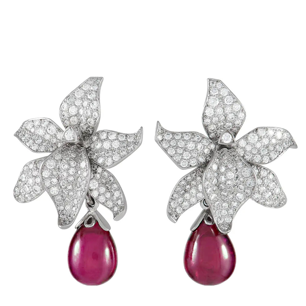 Boucles d'oreilles Cartier, collection Caresse D'Orchidées.