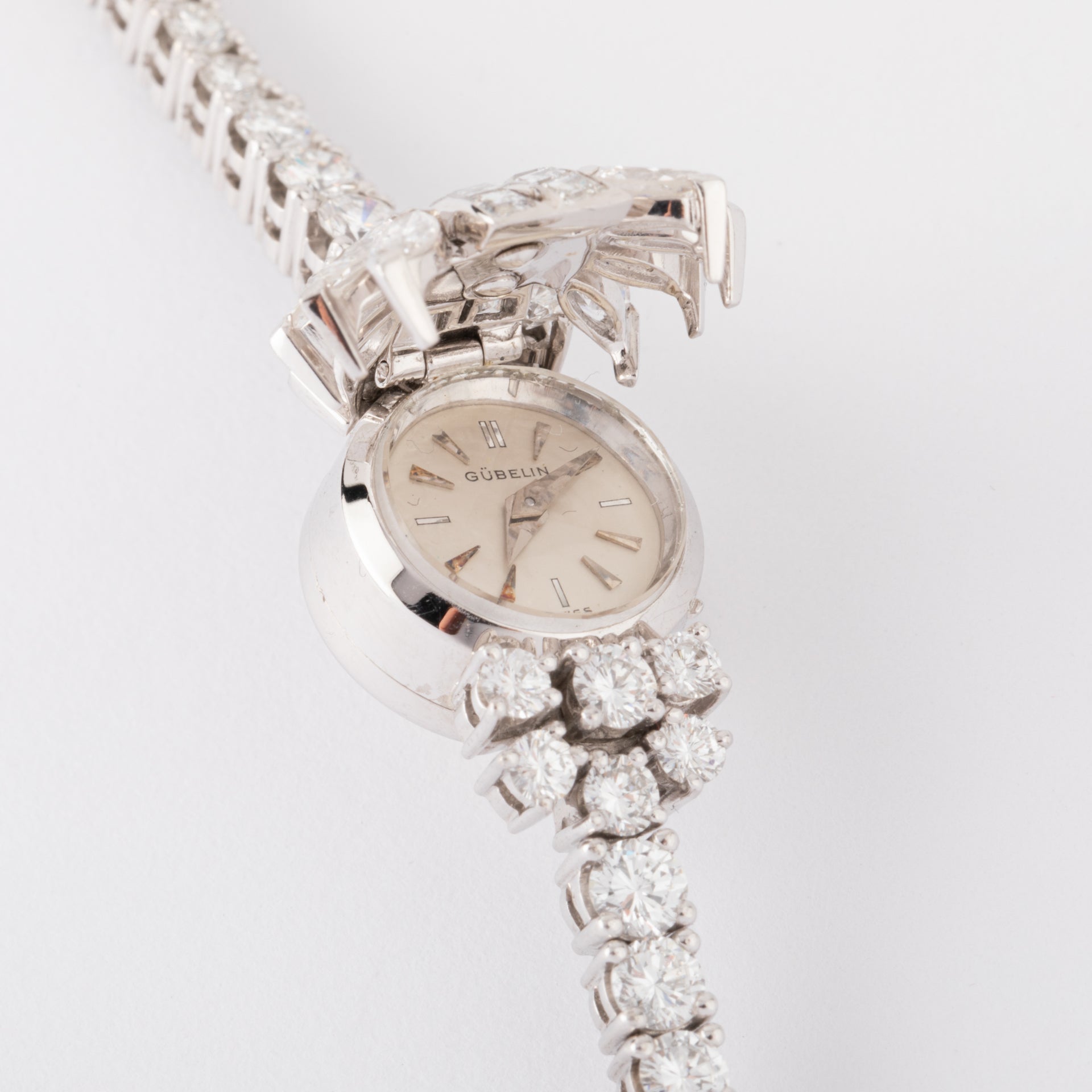 Montre secrète en diamants GÜBELIN