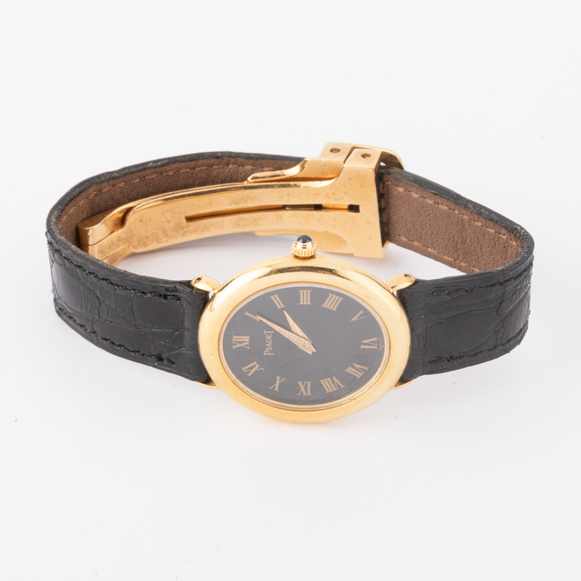 Piaget vintage oval dial yellow gold