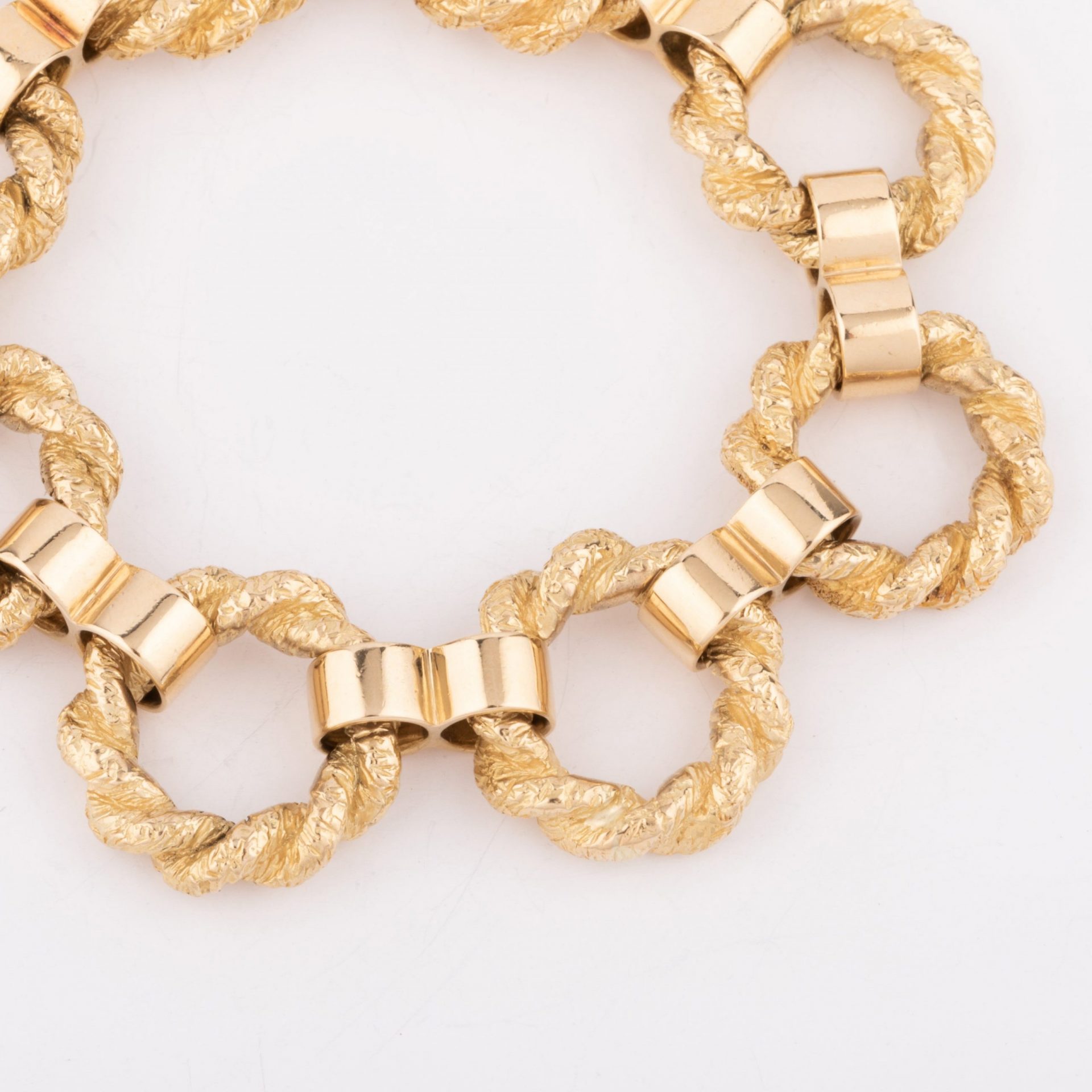 Chaumet, yellow gold bracelet with twisted rings