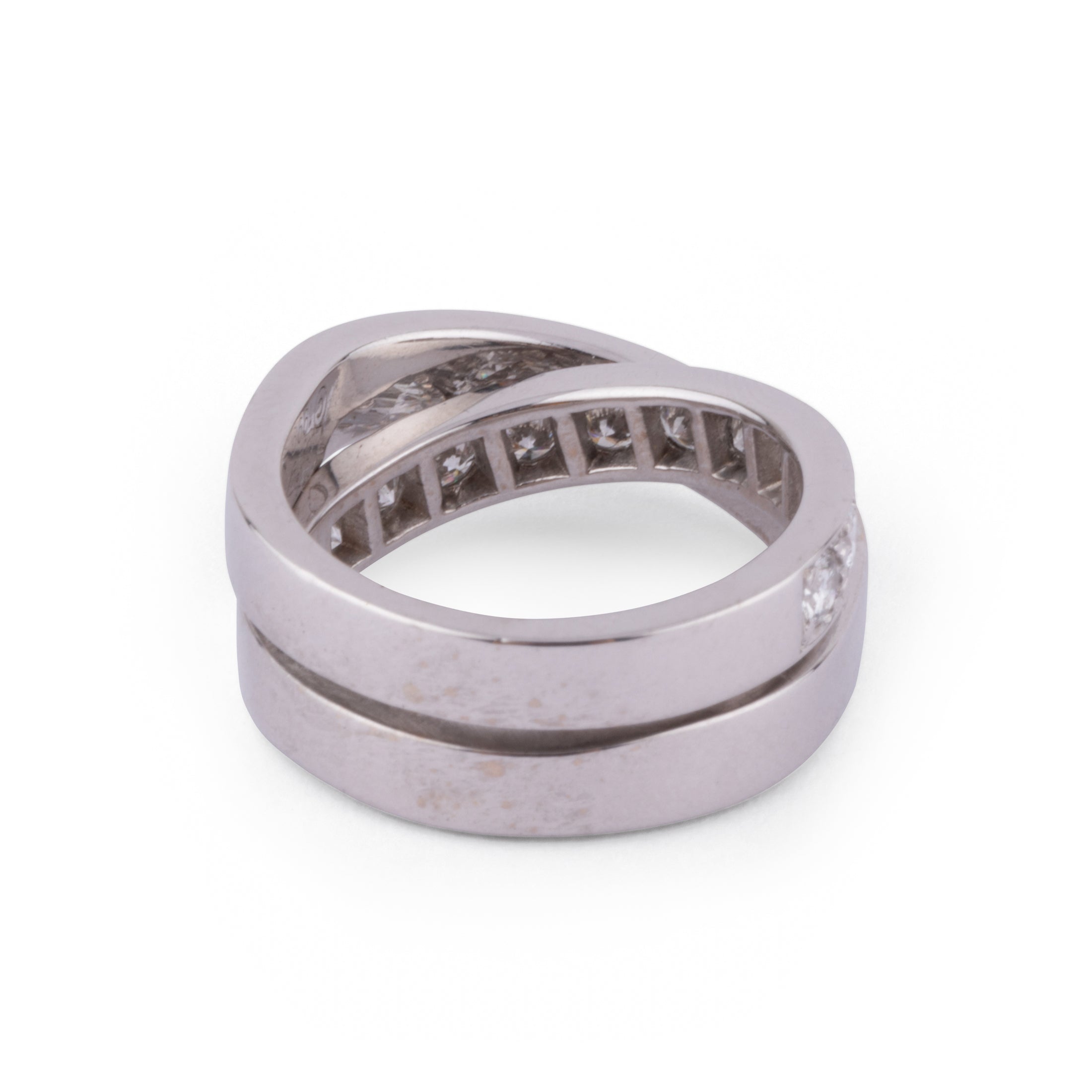 White gold and diamond ring from Cartier, Nouvelle Vague model