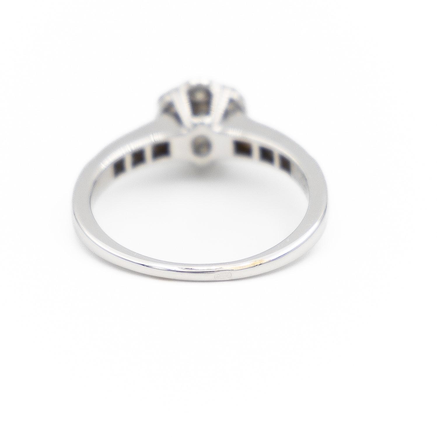 Van Cleef & Arpels Fleurette Ring White Gold Diamond