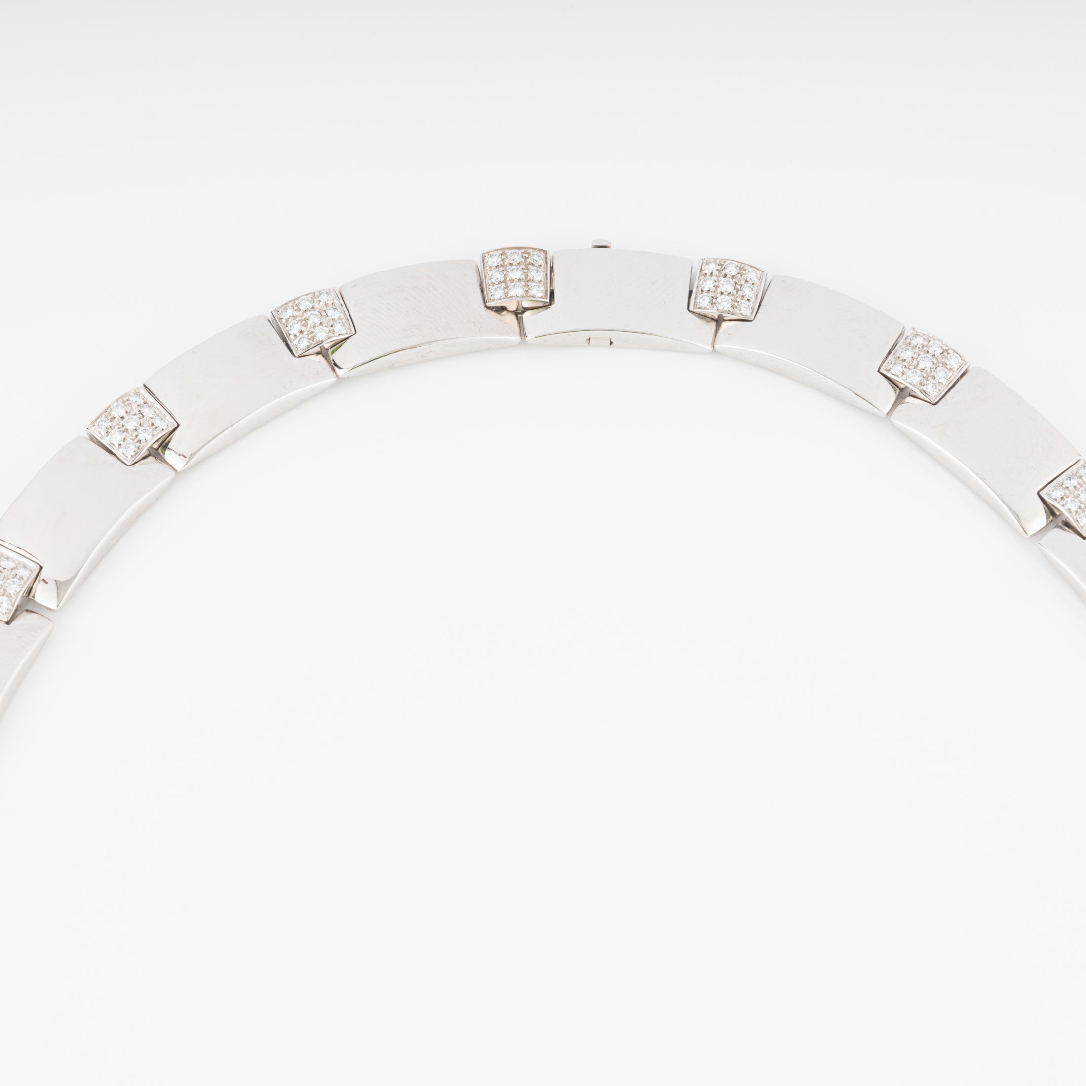 White gold and diamond necklace from Maison Chaumet