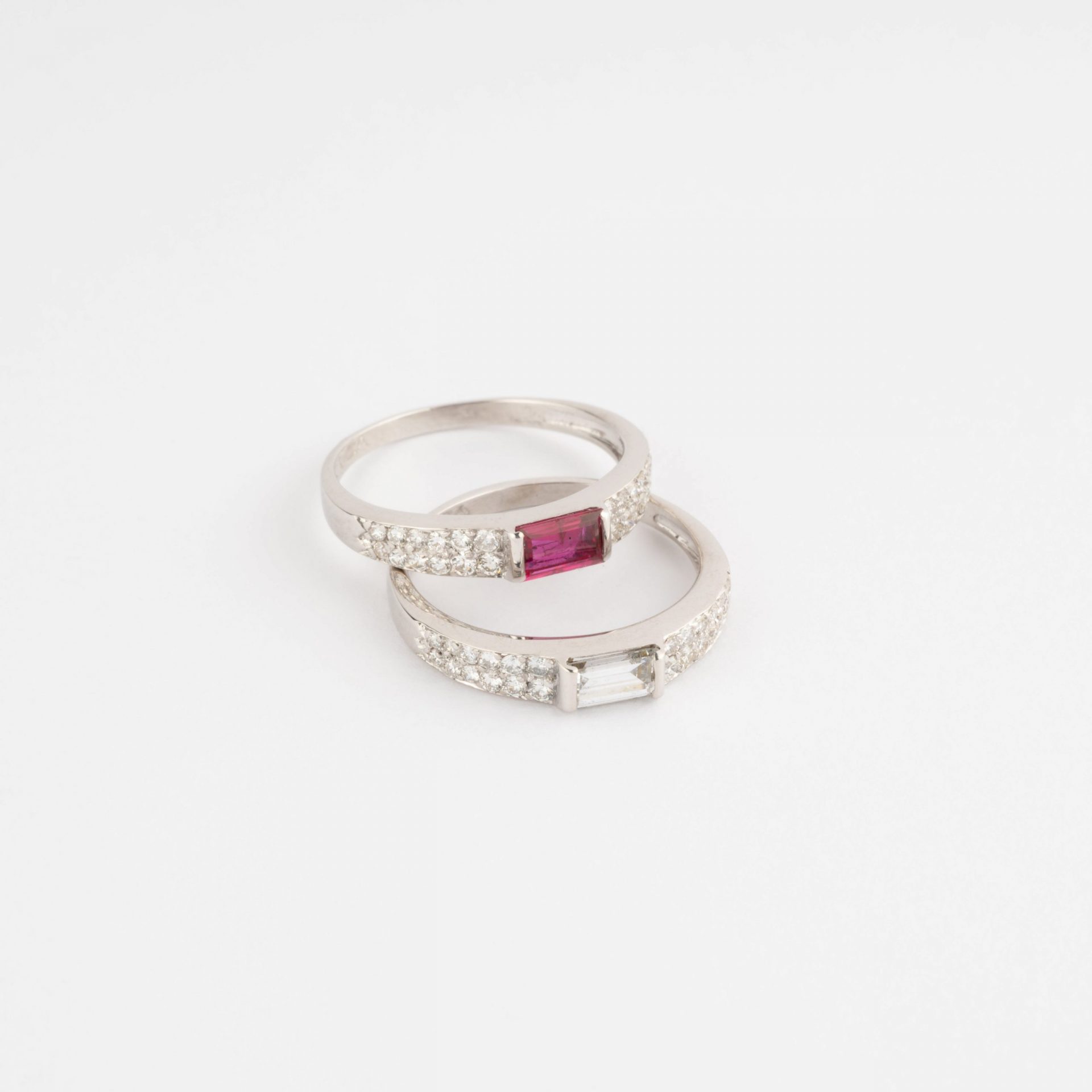 White gold rings from Maison Van Cleef