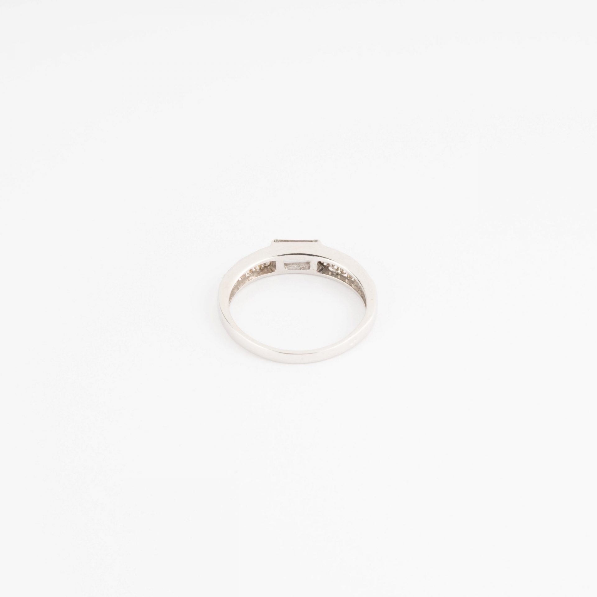 White gold rings from Maison Van Cleef