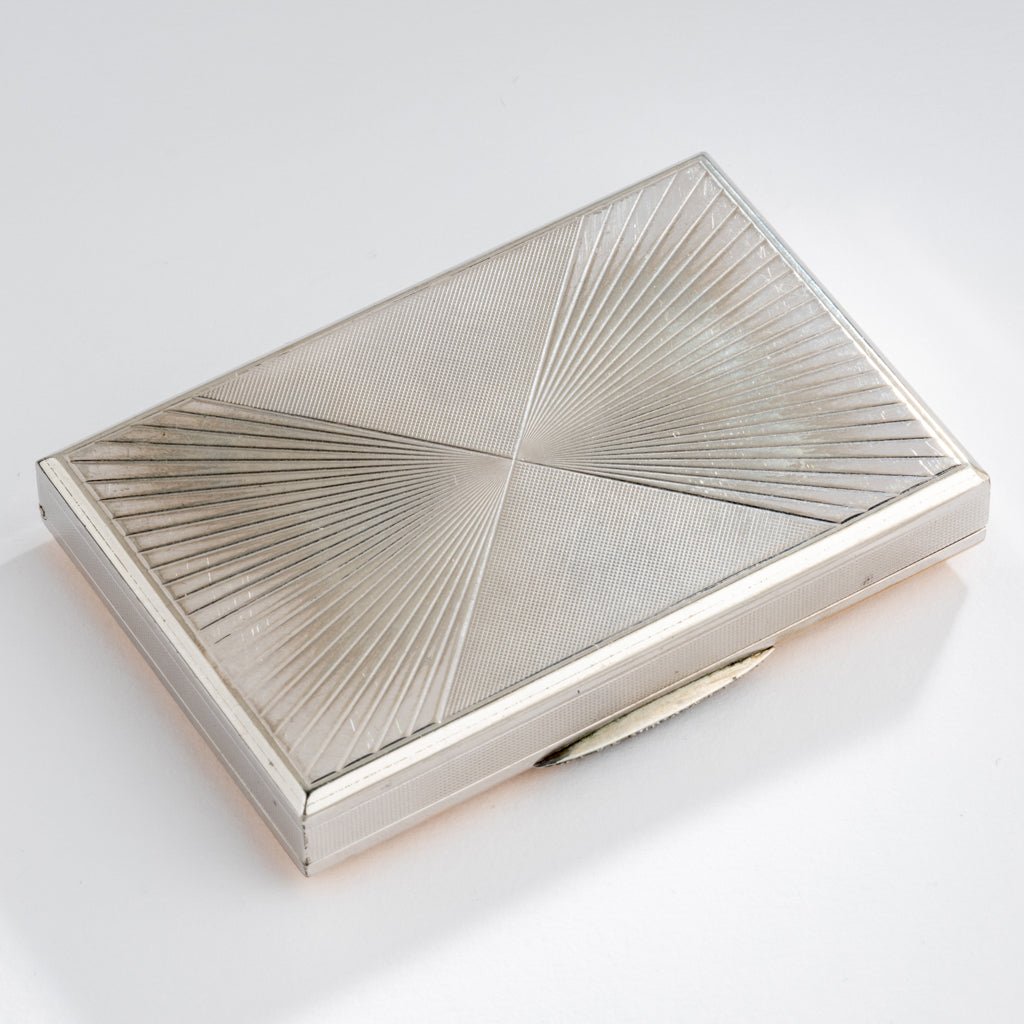 Poudrier en styptor des année 1930 de la maison Van Cleef and Arpels - Maison Eloe