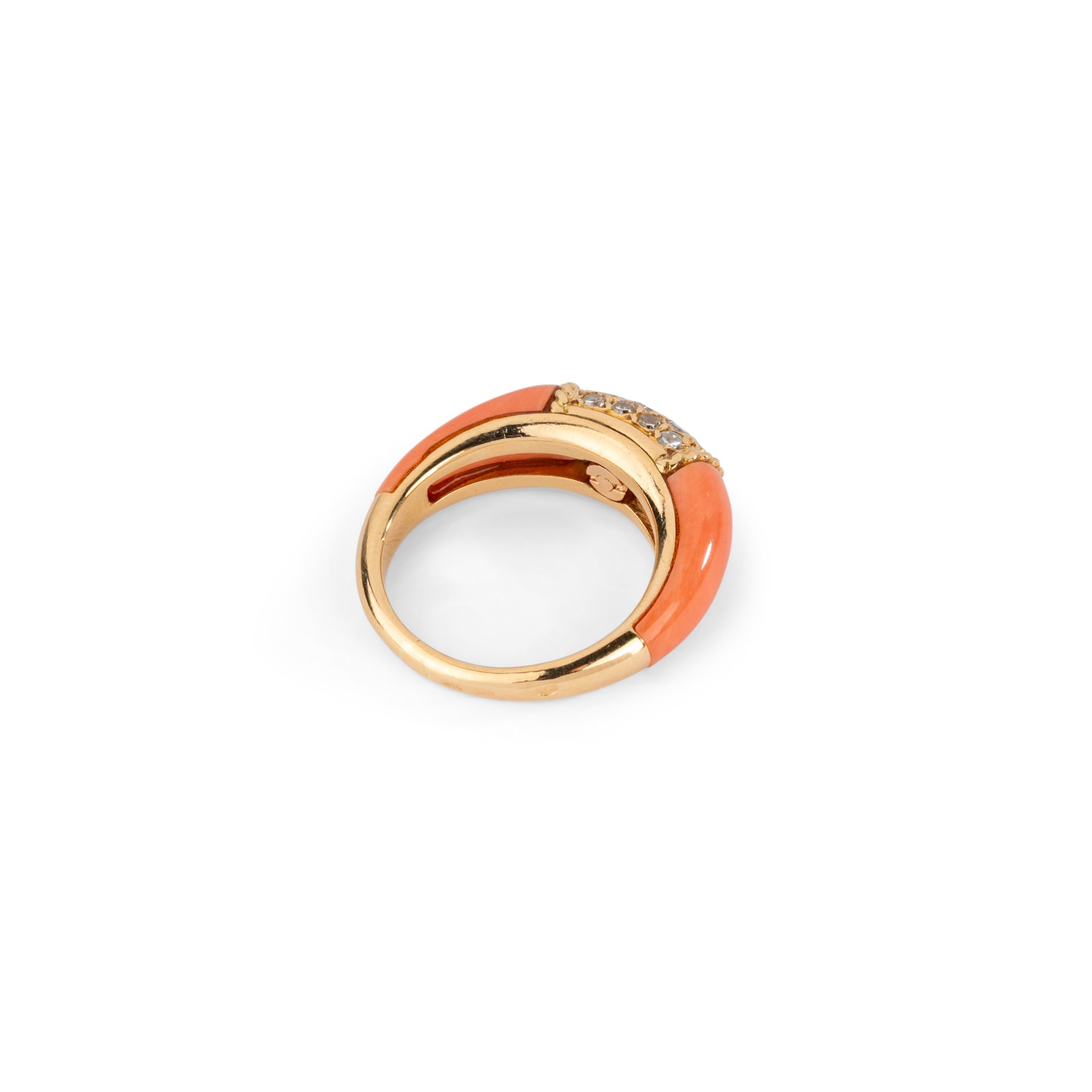 Bague vintage Van Cleef & Arpels, collection Philippine en or jaune et corail