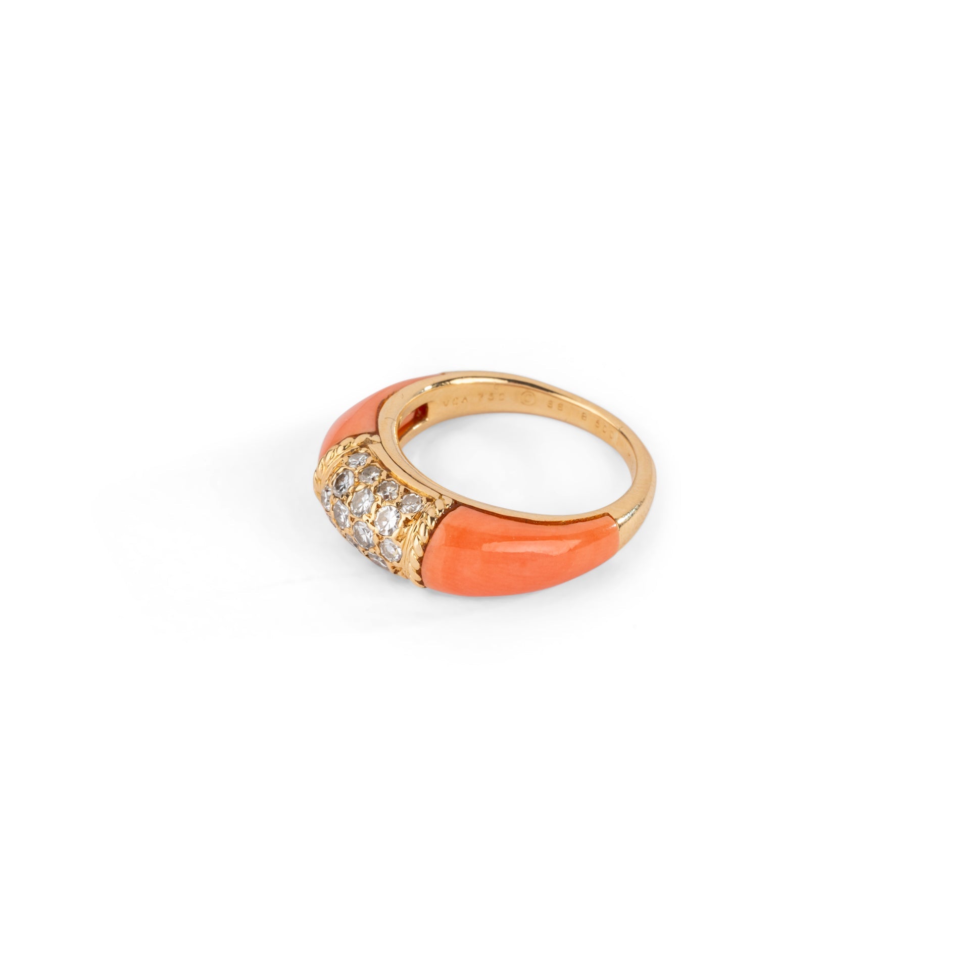 Bague vintage Van Cleef & Arpels, collection Philippine en or jaune et corail