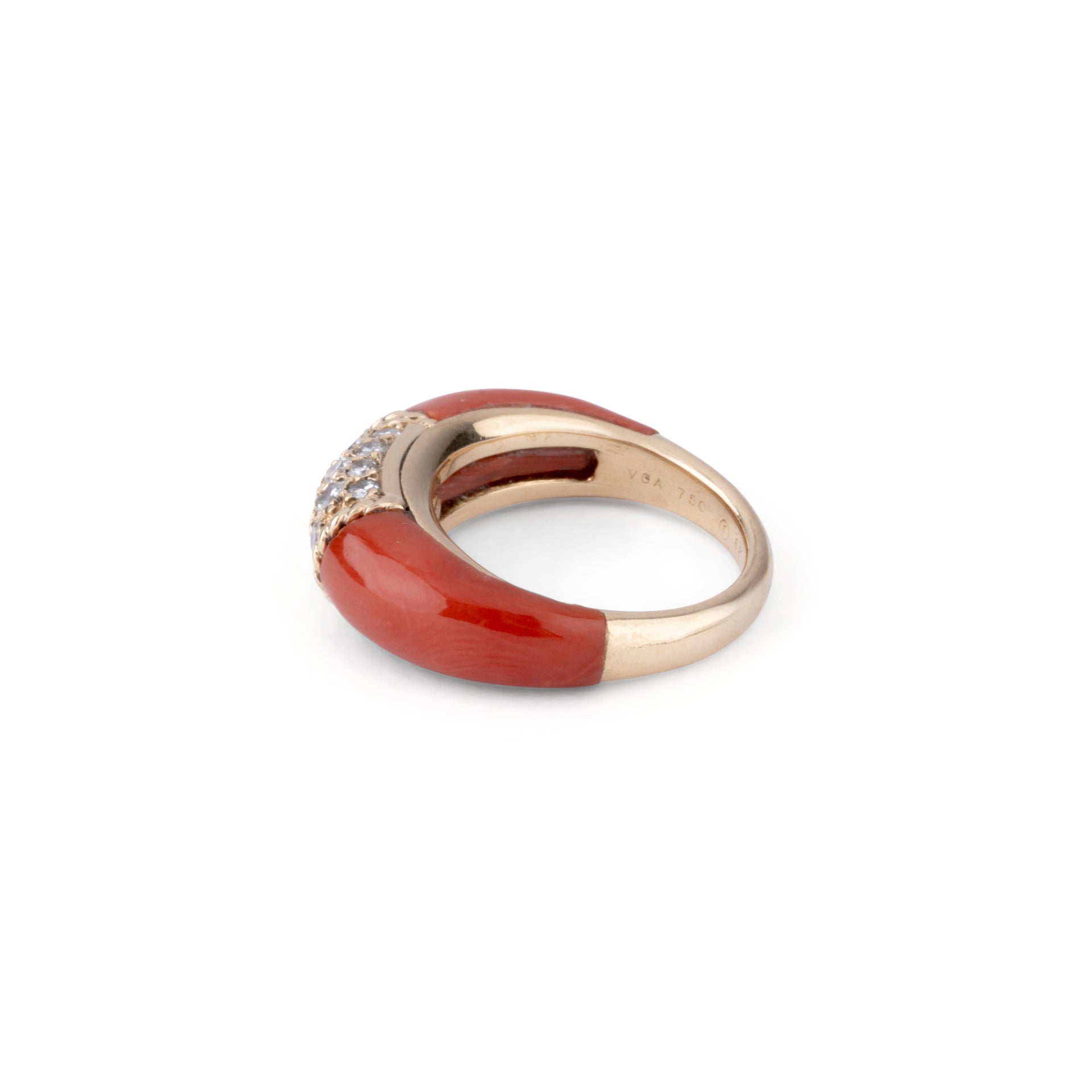 Bague Van Cleef & Arpels, collection Philippine en corail