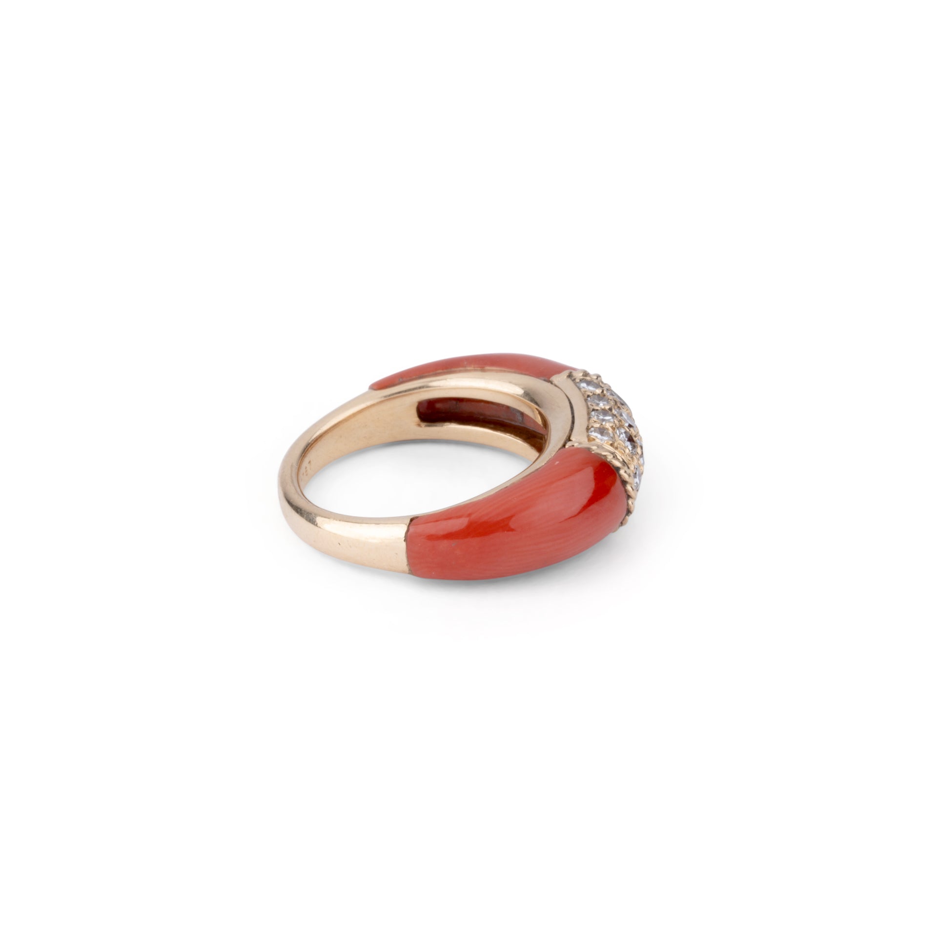 Bague Van Cleef & Arpels, collection Philippine en corail