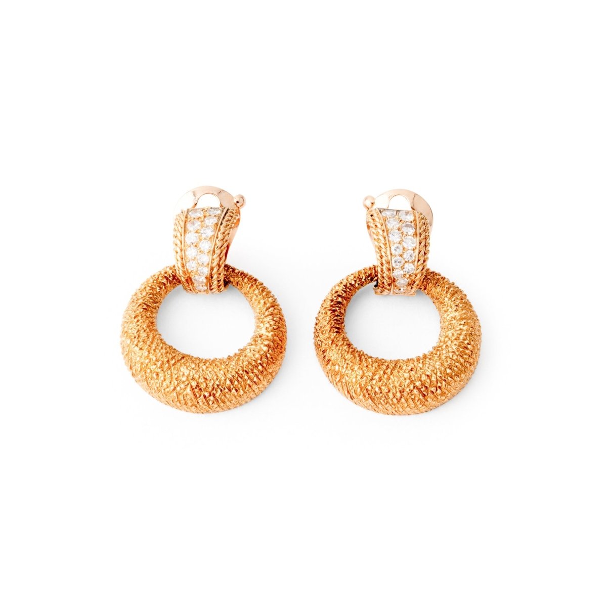 Boucles d'oreilles de la maison Van Cleef & Arpel en or jaune et diamants - Maison Eloe