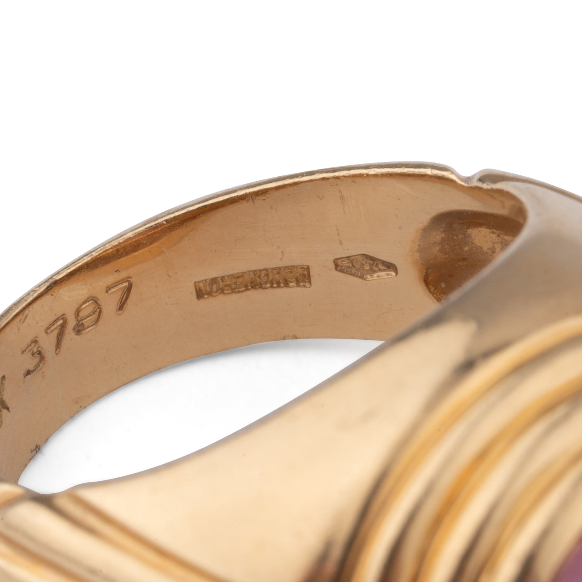 Boucheron, "Jaipur" ring, in 18K yellow gold, Lapis Lazuli cabochon