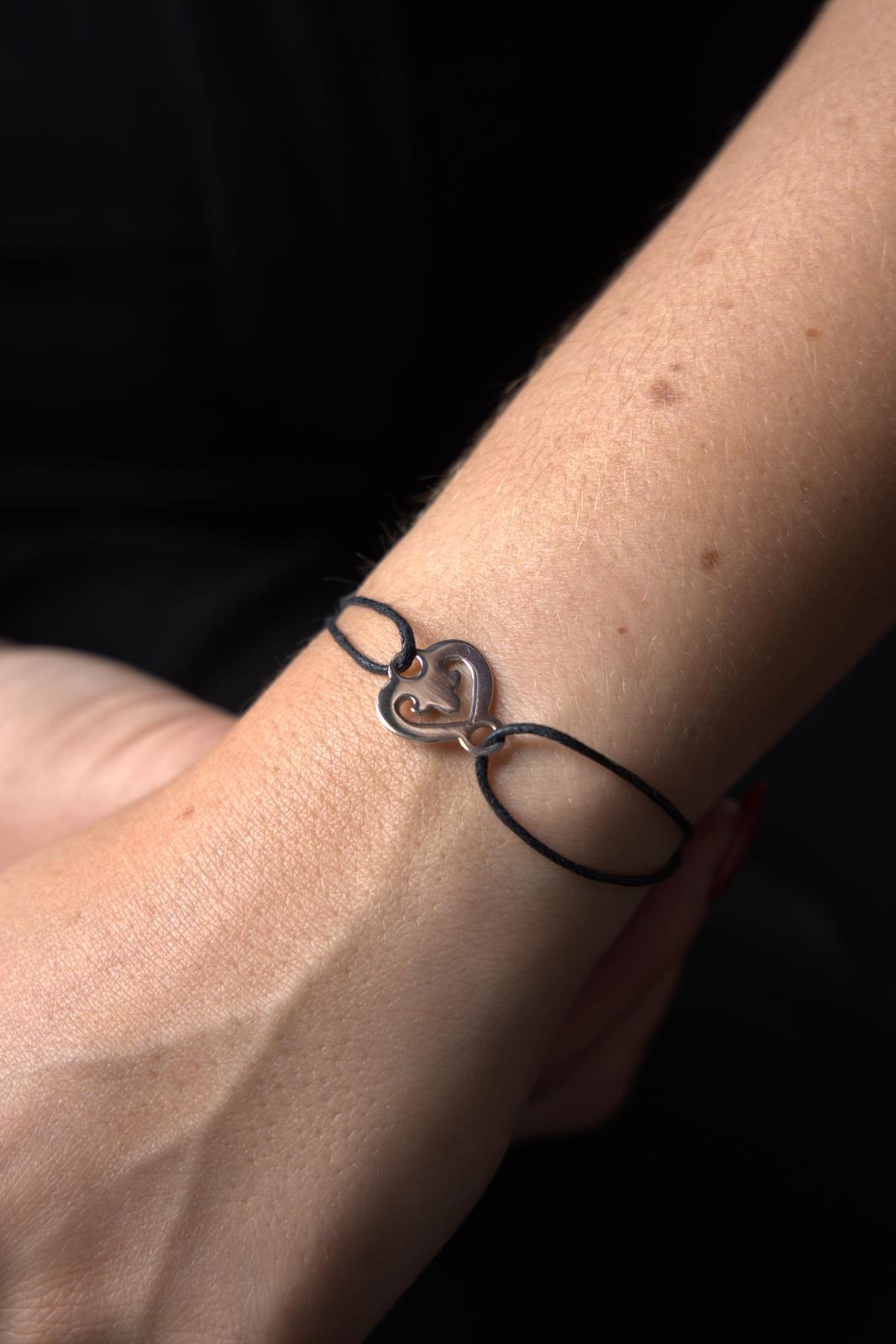 O.J. Perrin Bracelet Coeur légendes Or blanc