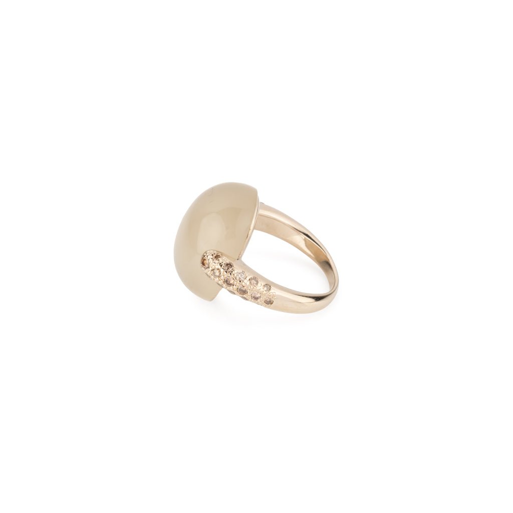 Bague Pomellato or gris modèle Luna en calcédoine et diamant. - Maison Eloe