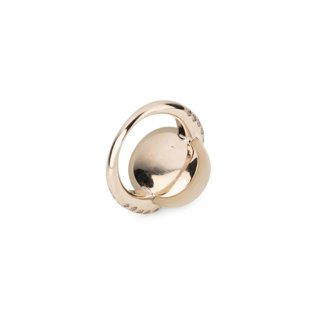 Bague Pomellato or gris modèle Luna en calcédoine et diamant. - Maison Eloe