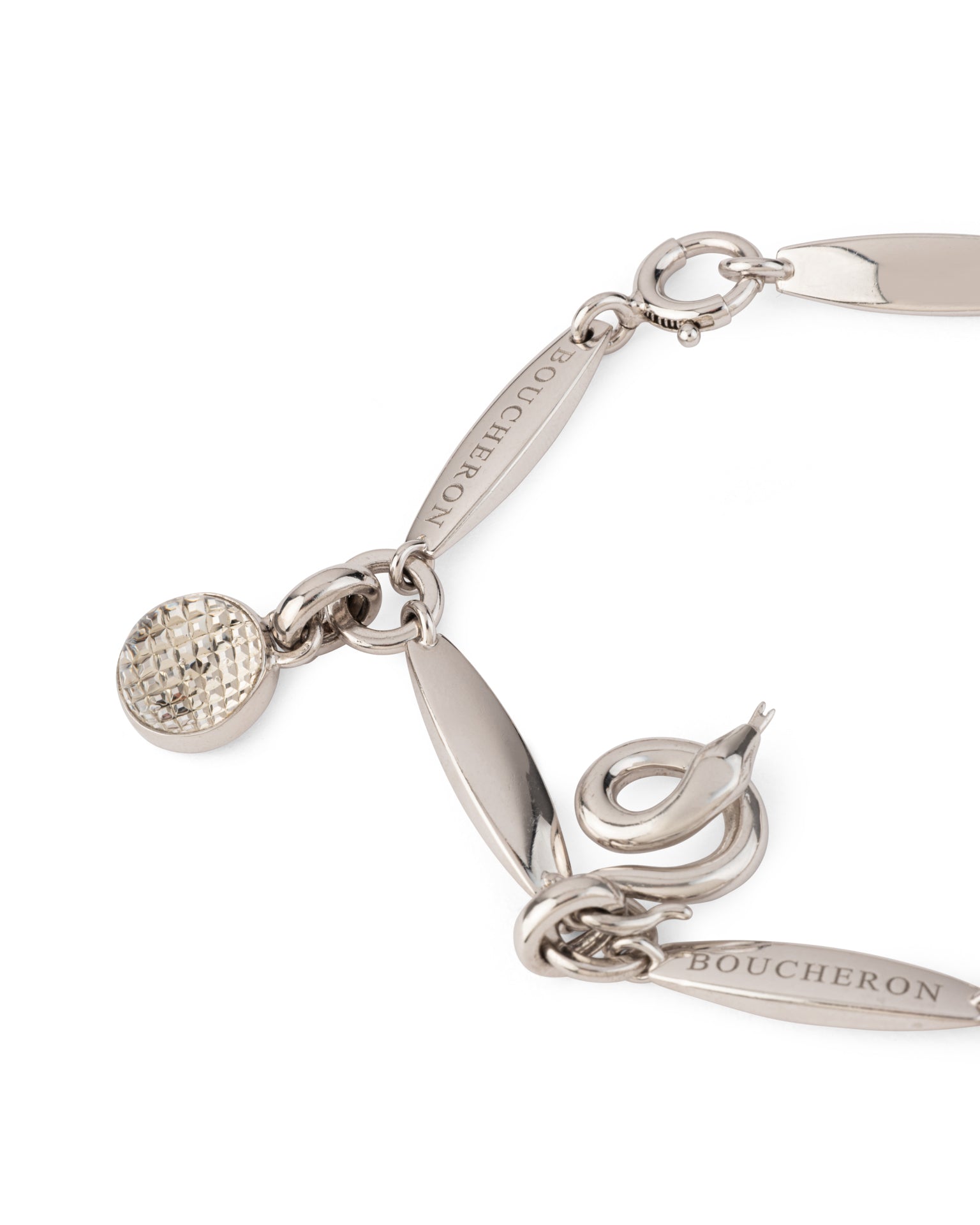Bracelet Boucheron "Charms" Collector Or blanc Calcédoine et Cristal