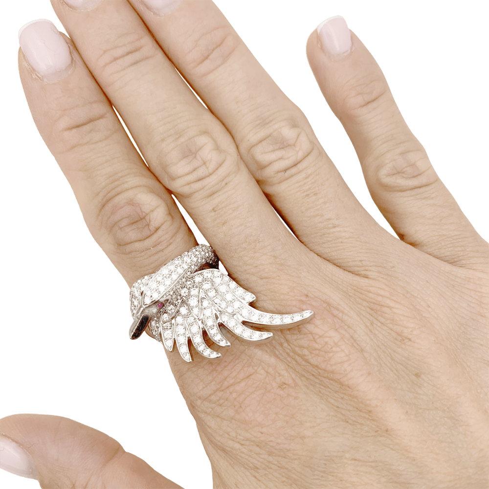 Bague Boucheron, "Animaux de Collection : "Cypris, le Cygne", or blanc, diamants, rubis.