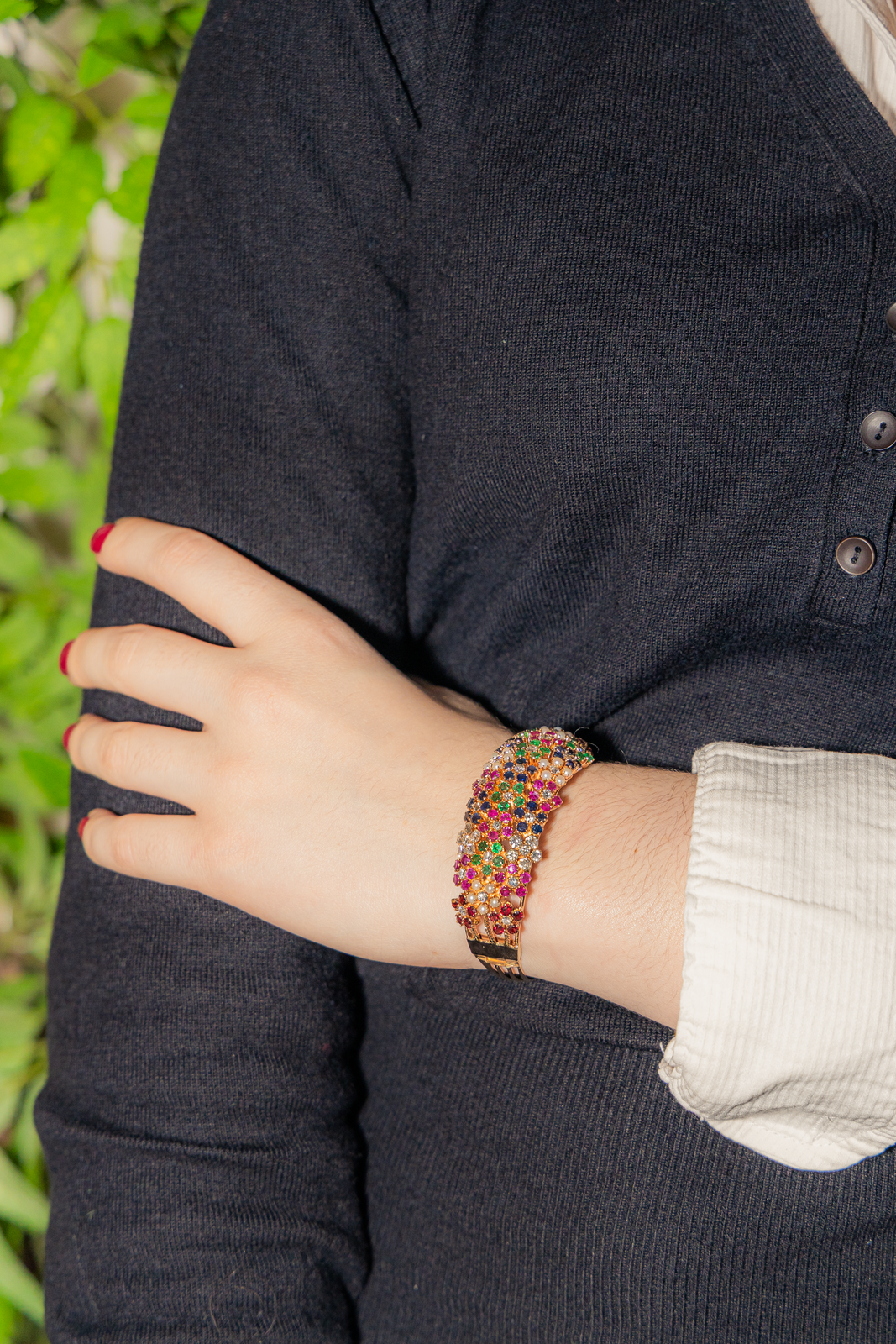 Bracelet Manchette Or jaune Diamant, Emeraude, Rubis