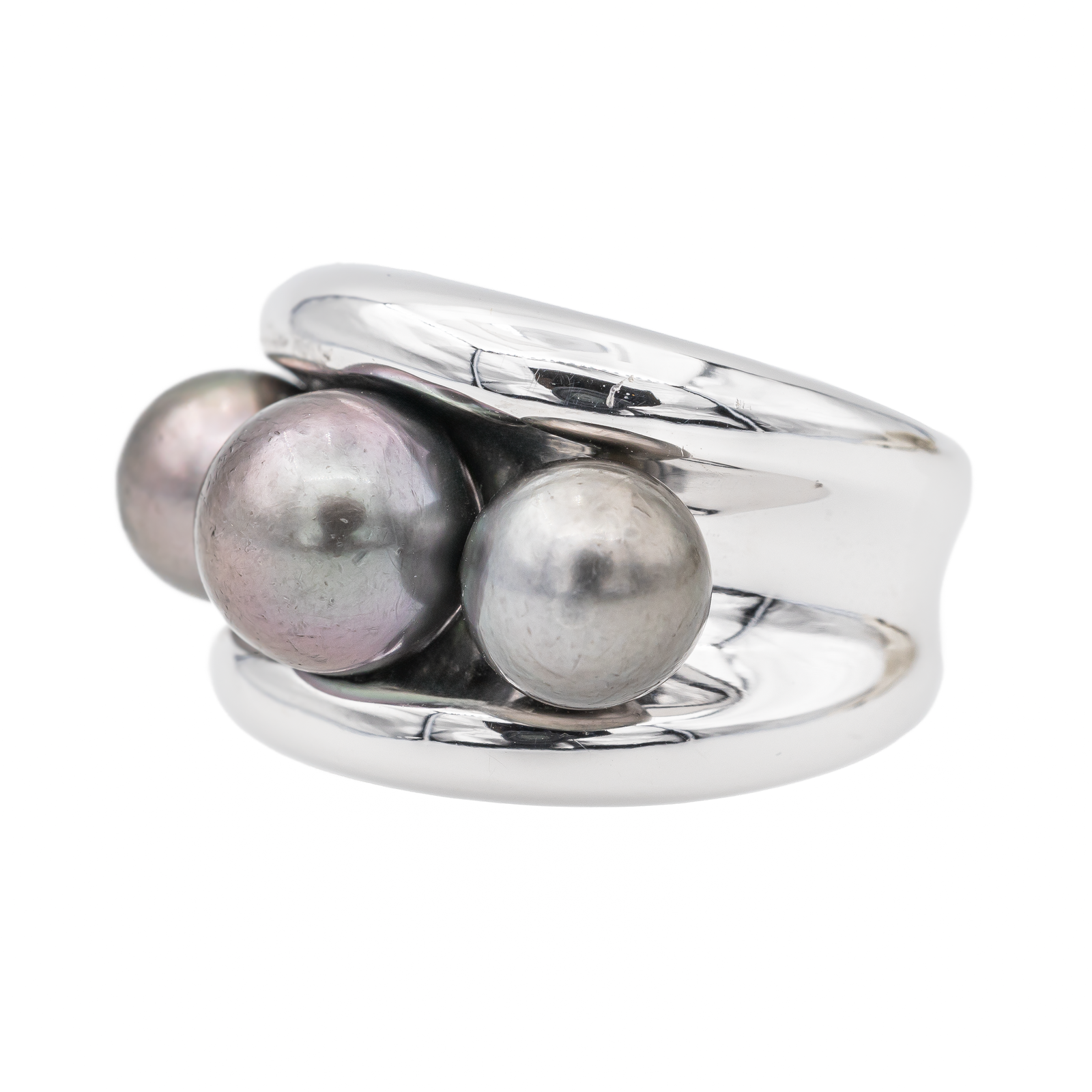 Poiray Fiji Cocktail Ring White Gold Pearl