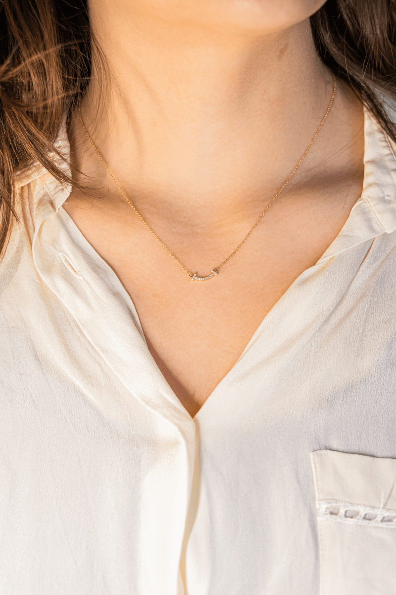 Tiffany & Co Collier T Smile Or jaune Diamants - Maison Eloe