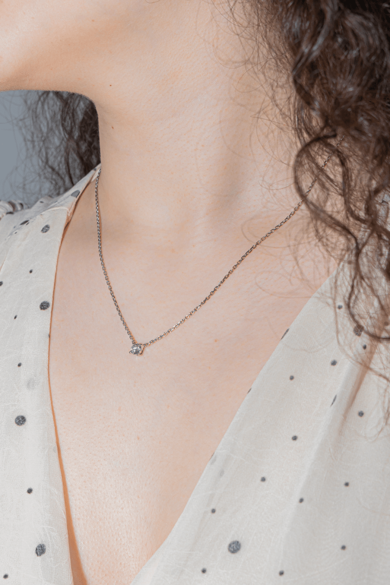 Cartier Collier Solitaire 1895 Or blanc Diamant - Maison Eloe