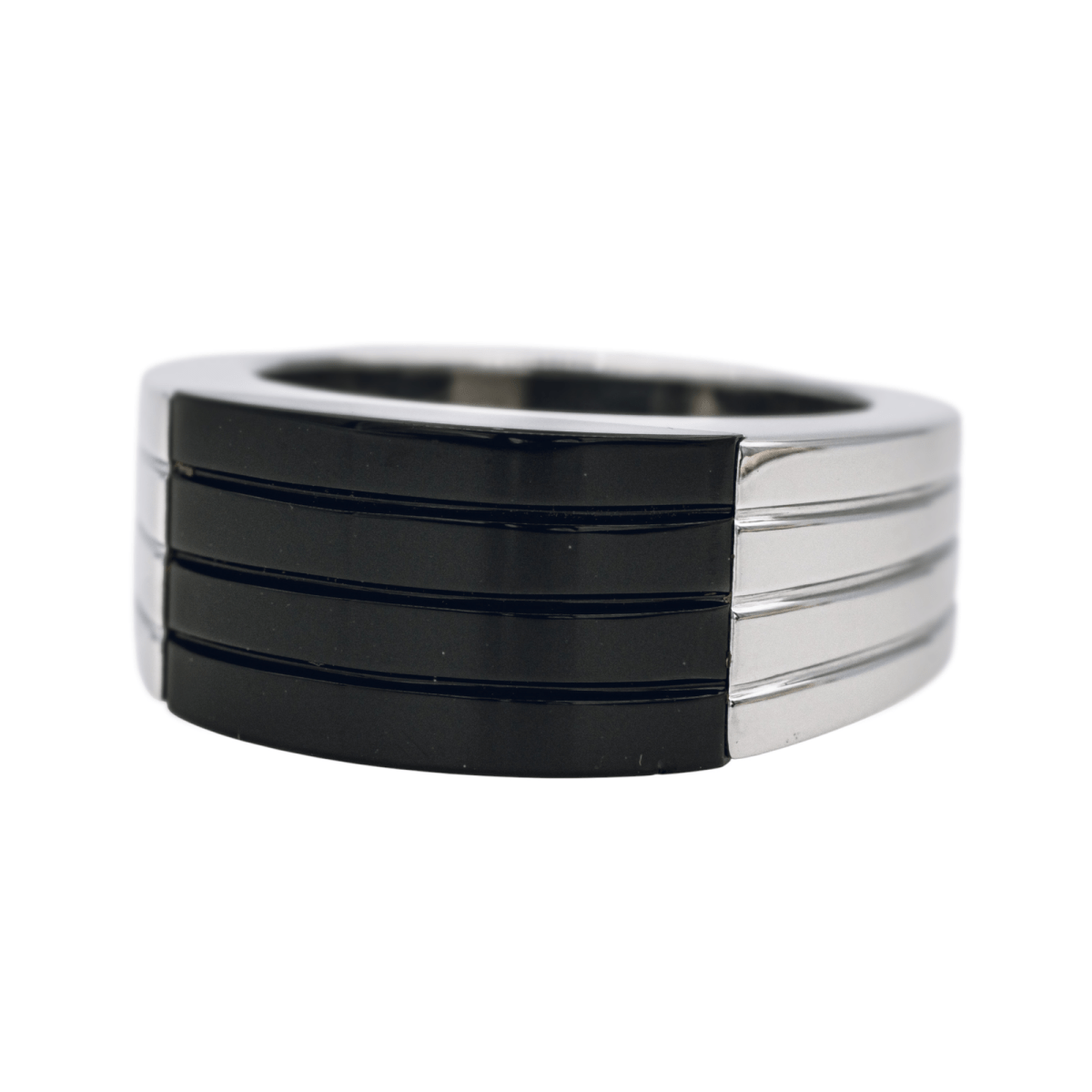 Boucheron Bague Godron Or blanc Onyx - Maison Eloe