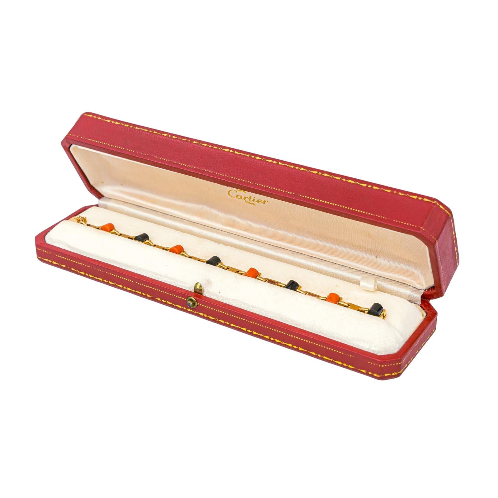 Cartier Bracelet vintage Or jaune cabochons Onyx vendu dans son écrin d'origine