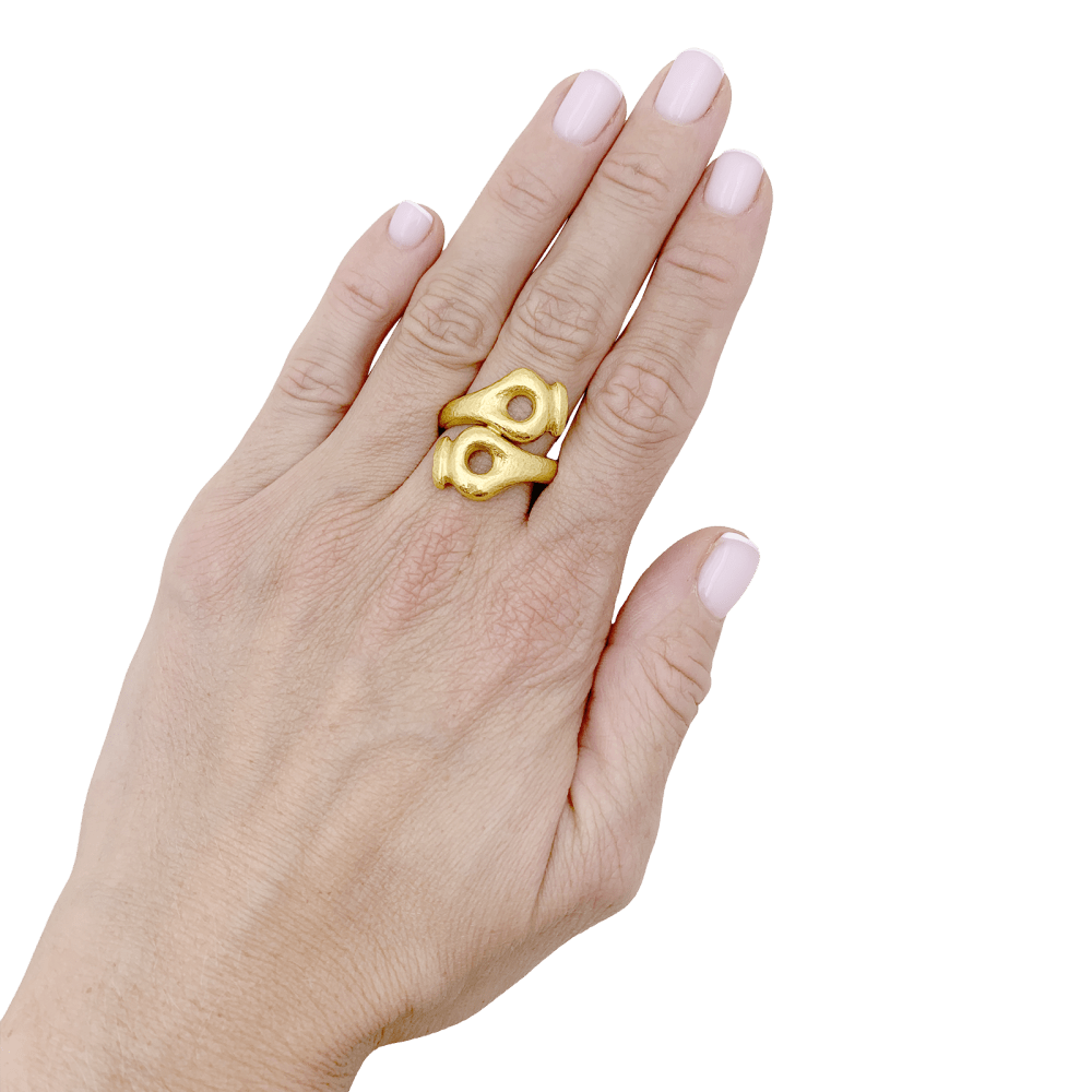 Bague Lalaounis, « Mesopotamia » en or jaune martelée.