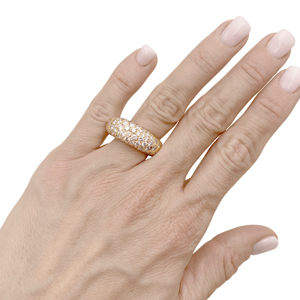 Bague Chaumet, "Grains de Caviar", or jaune et diamants.