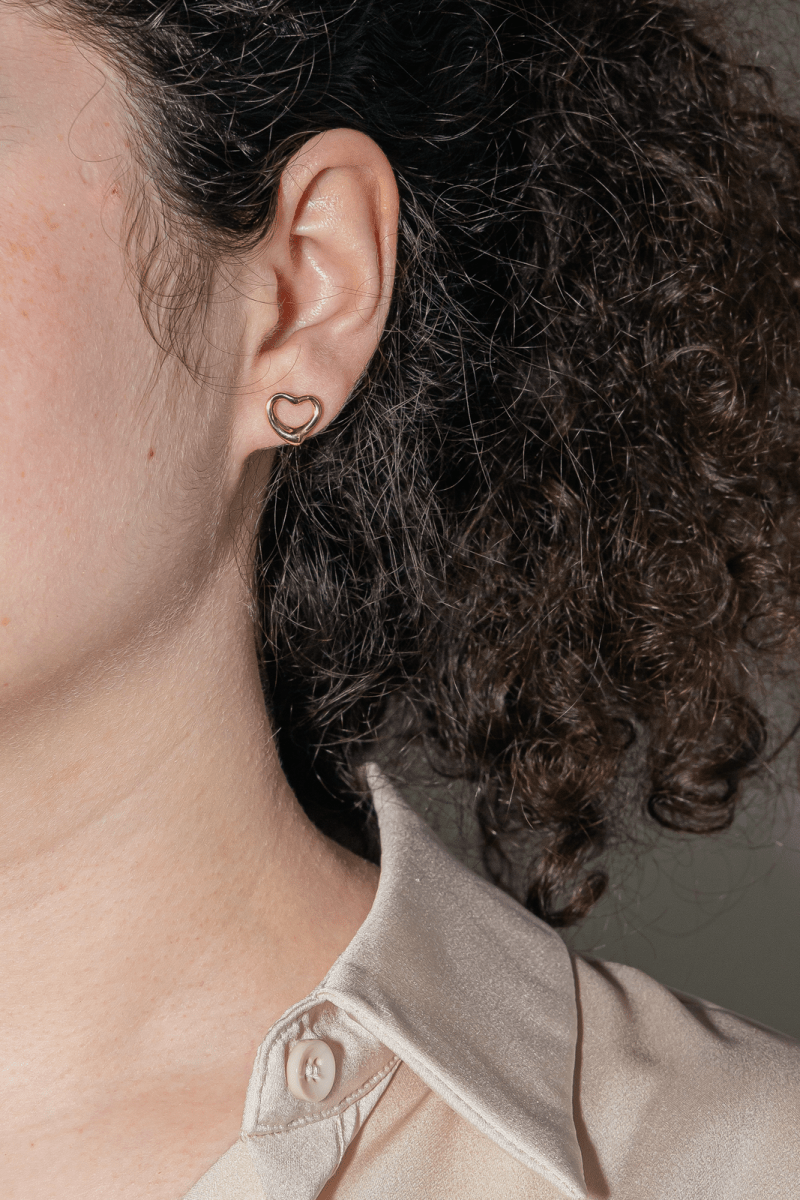 Tiffany & Co Boucles d'oreilles Puces Open heart Or jaune - Maison Eloe