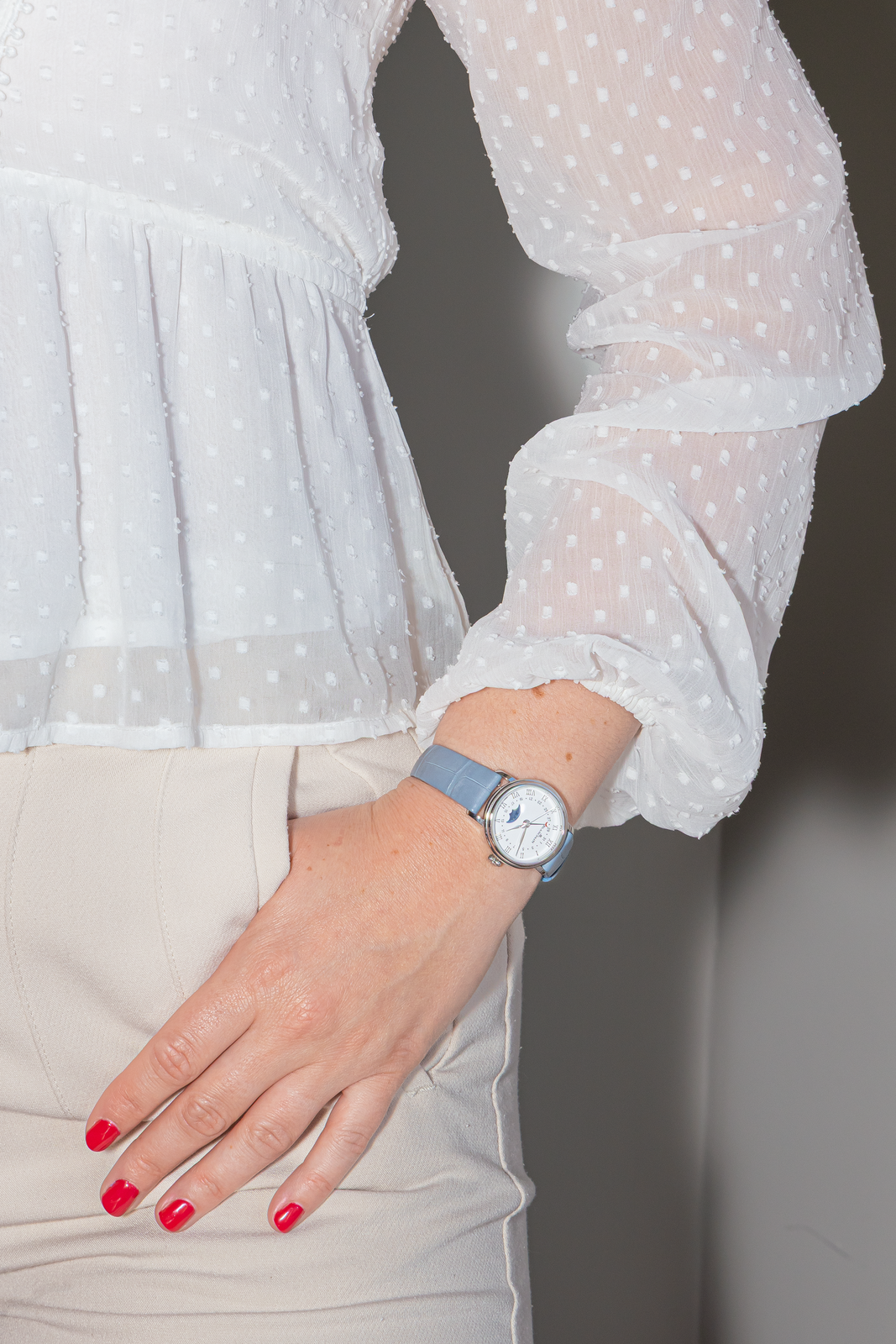 Montre Blancpain modèle Villeret acier Quantième Phases de Lune, réf 6106 1127 95A, occasion, photo montre portée au poignet