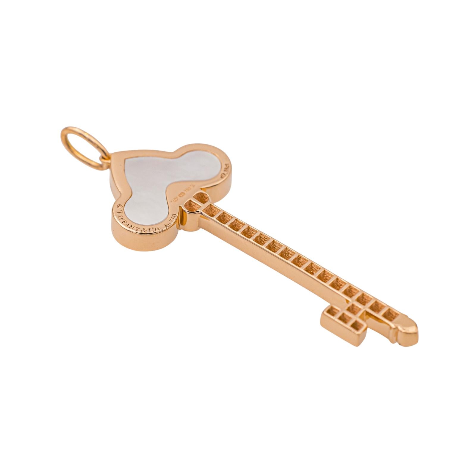 Tiffany & co Pendentif Clé fleur de lys Or rose Diamant, Nacre