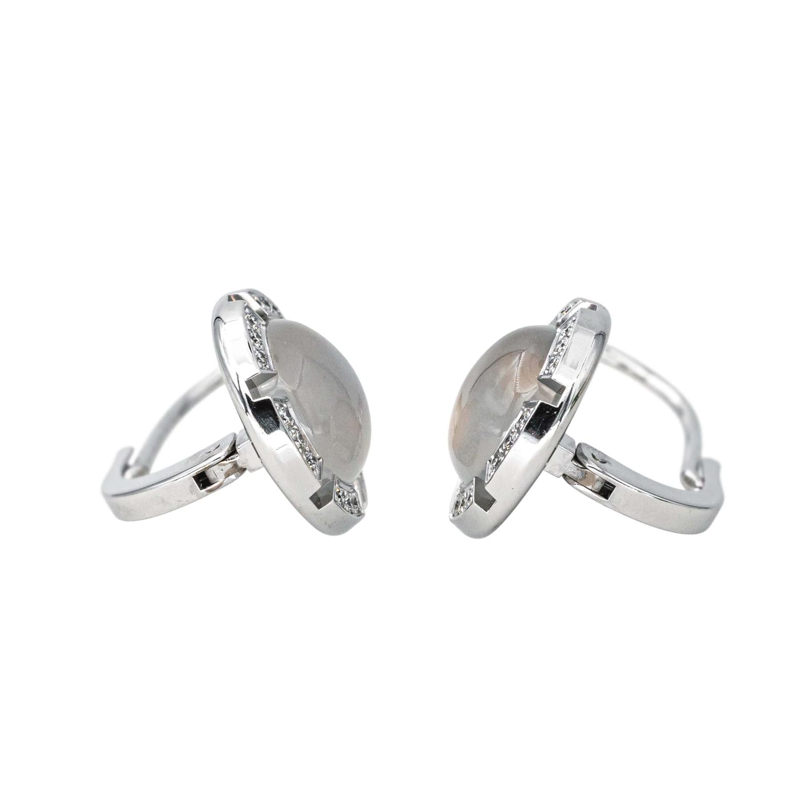 Chaumet Boucles d'oreilles Dormeuses Class One Croisière Or blanc Pierre de lune