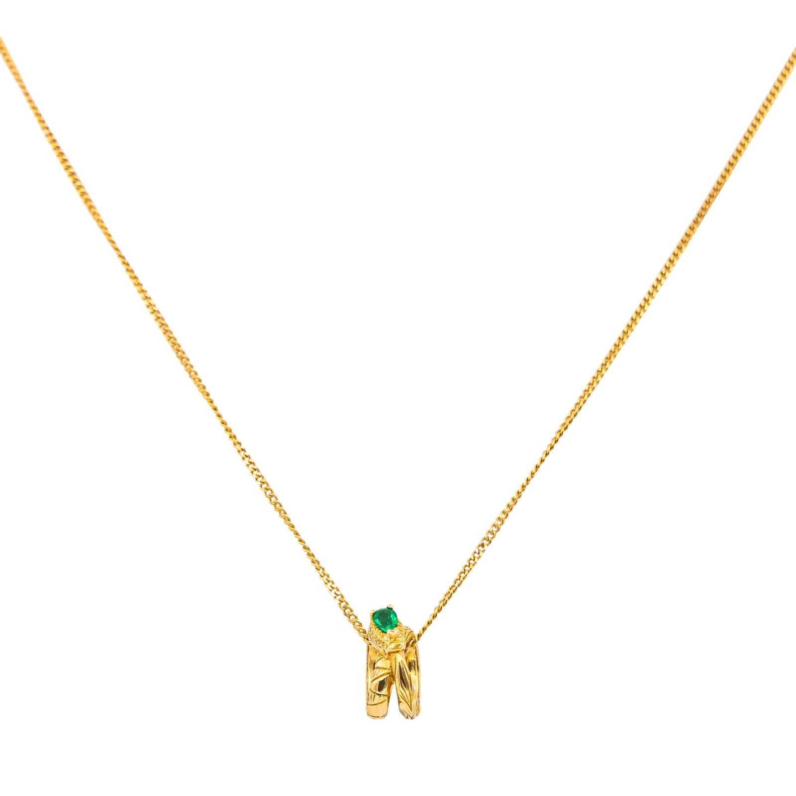 Gucci Collier Pendentif Ouroboros Or jaune Emeraude