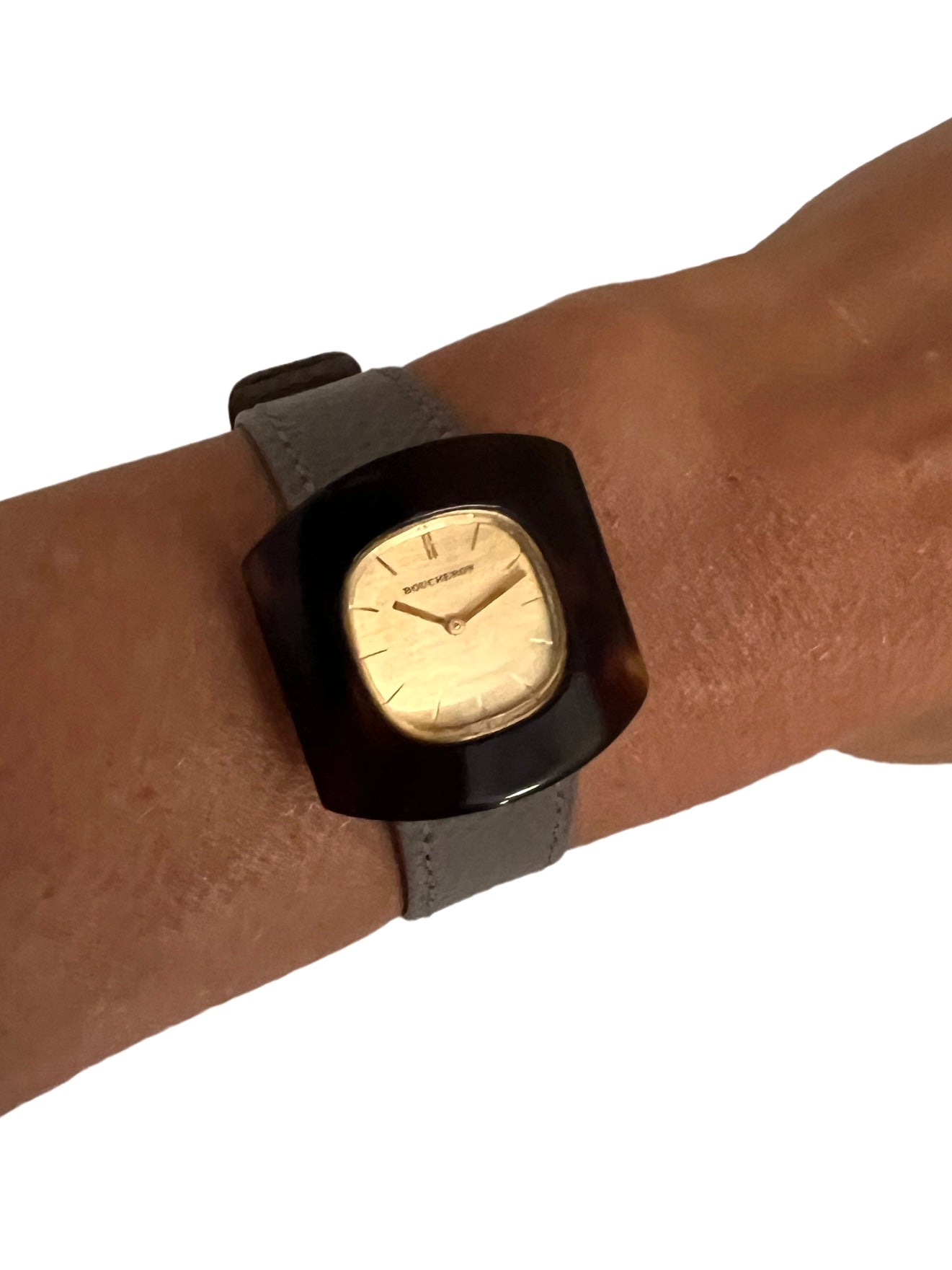 Boucheron, Montre vintage en Or et écaille de tortue.