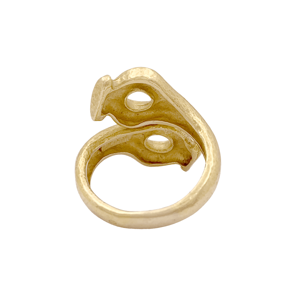 Bague Lalaounis, « Mesopotamia » en or jaune martelée.