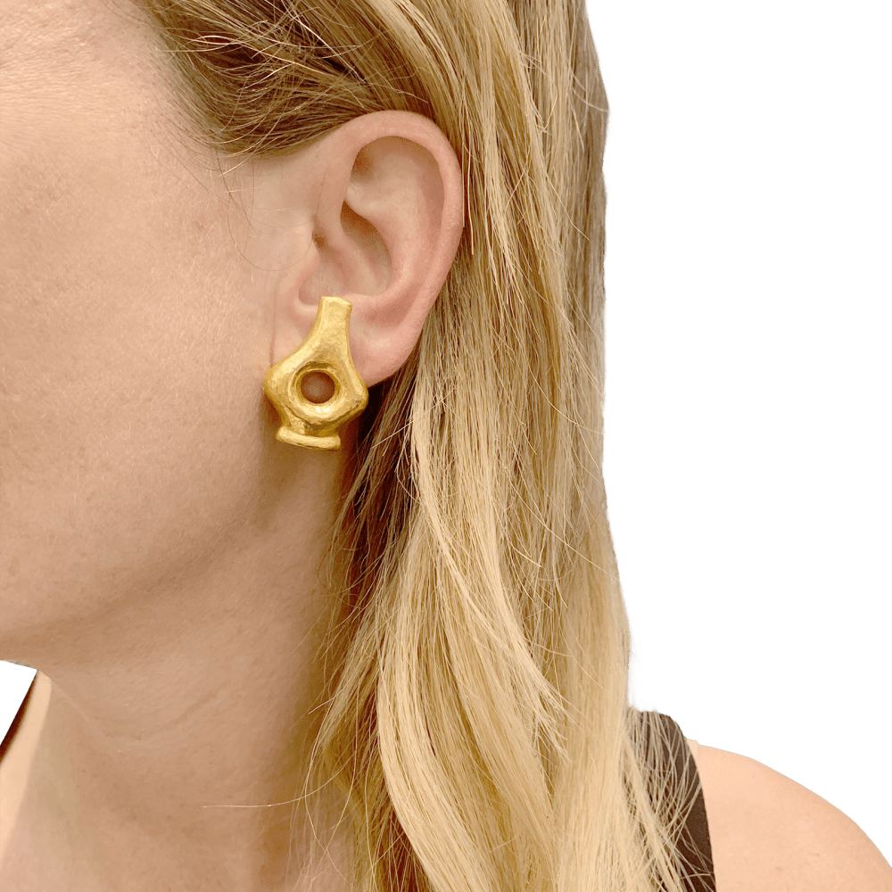 Boucles d'oreilles Lalaounis « Mesopotamia », or jaune martelé.