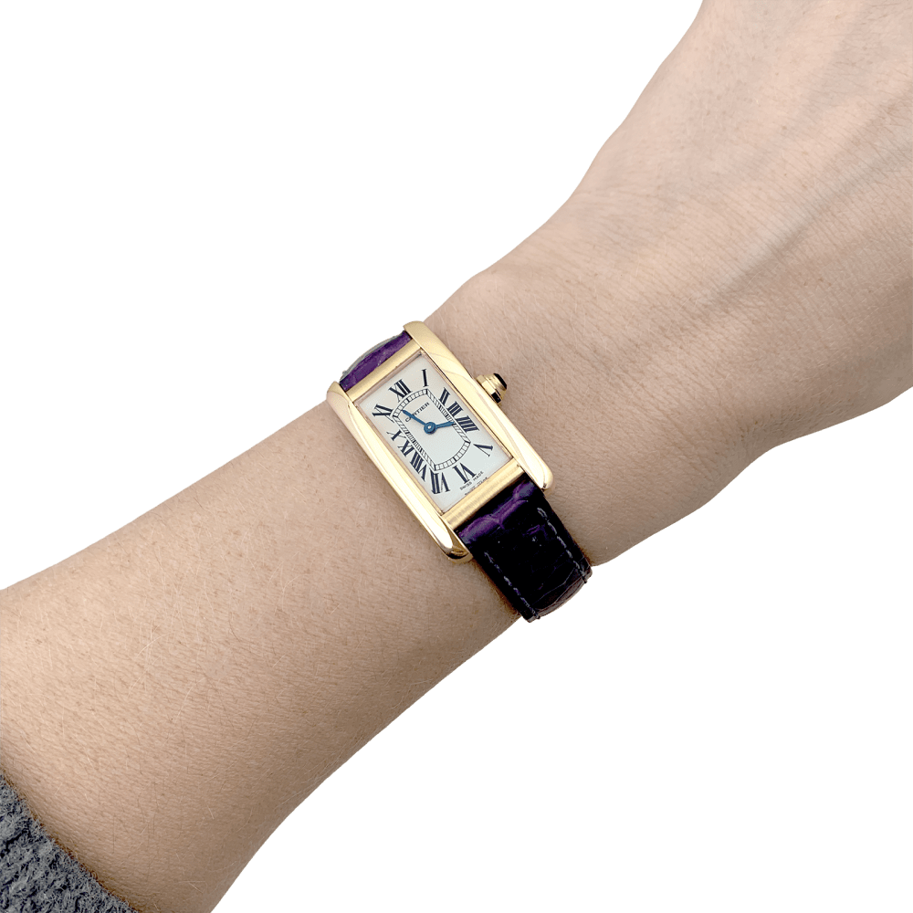 Montre Cartier, "Tank Américaine", or jaune. - Maison Eloe