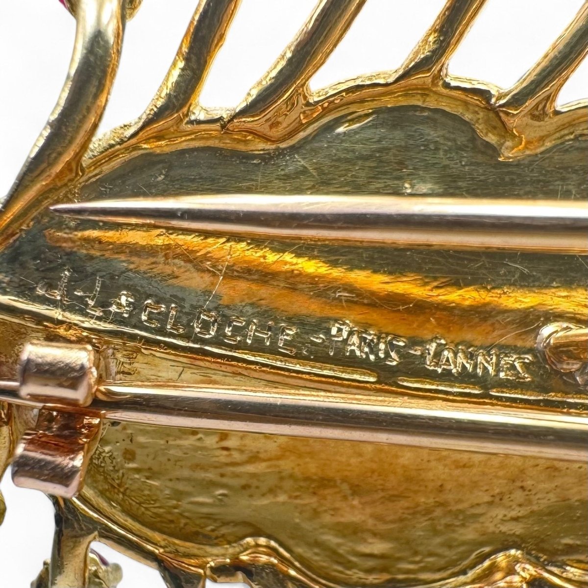 Broche en or jaune Jaques LACLOCHE - Maison Eloe